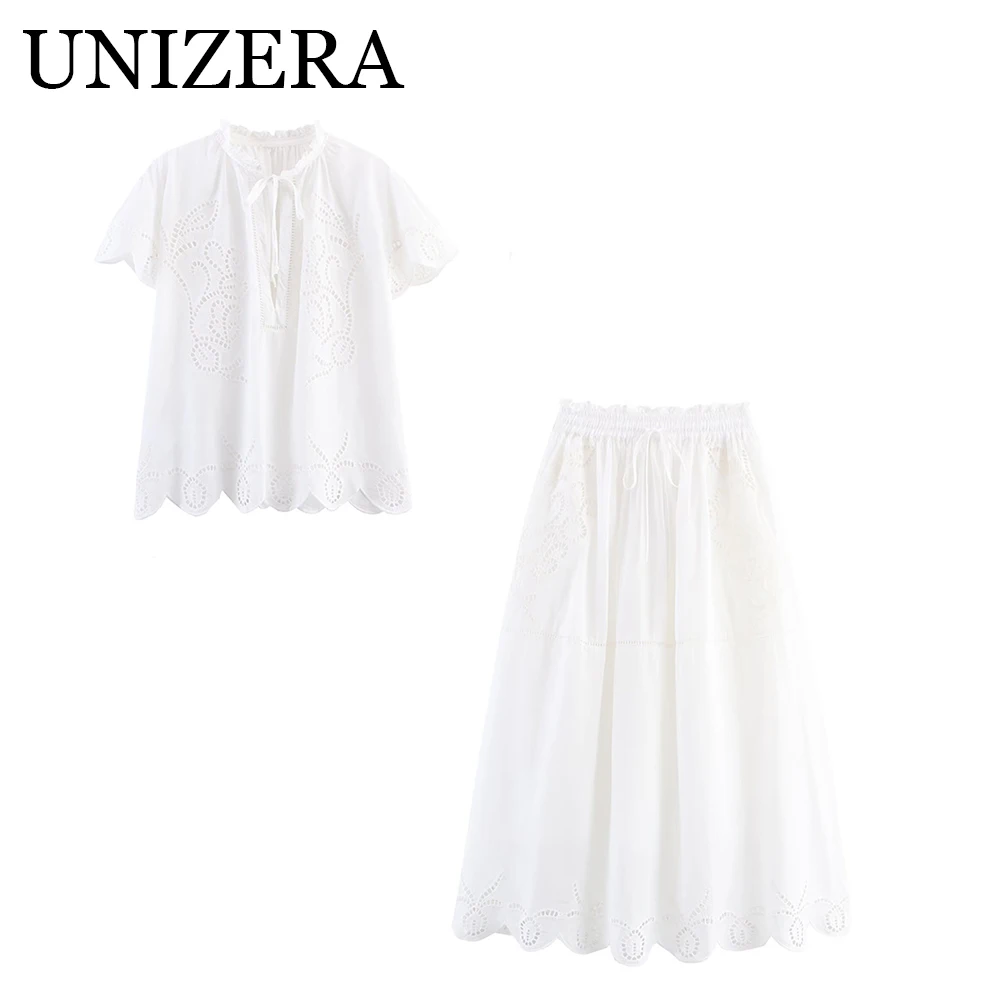 Французская полая вышивка, кружевной воротник, галстук, топ с короткими рукавами, эластичная юбка средней длины с высокой талией и вышивкой
Французская полая вышивка, кружевной воротник, галстук, топ с короткими рукавами, эластичная юбка средней длины с высокой талией и вышивкой