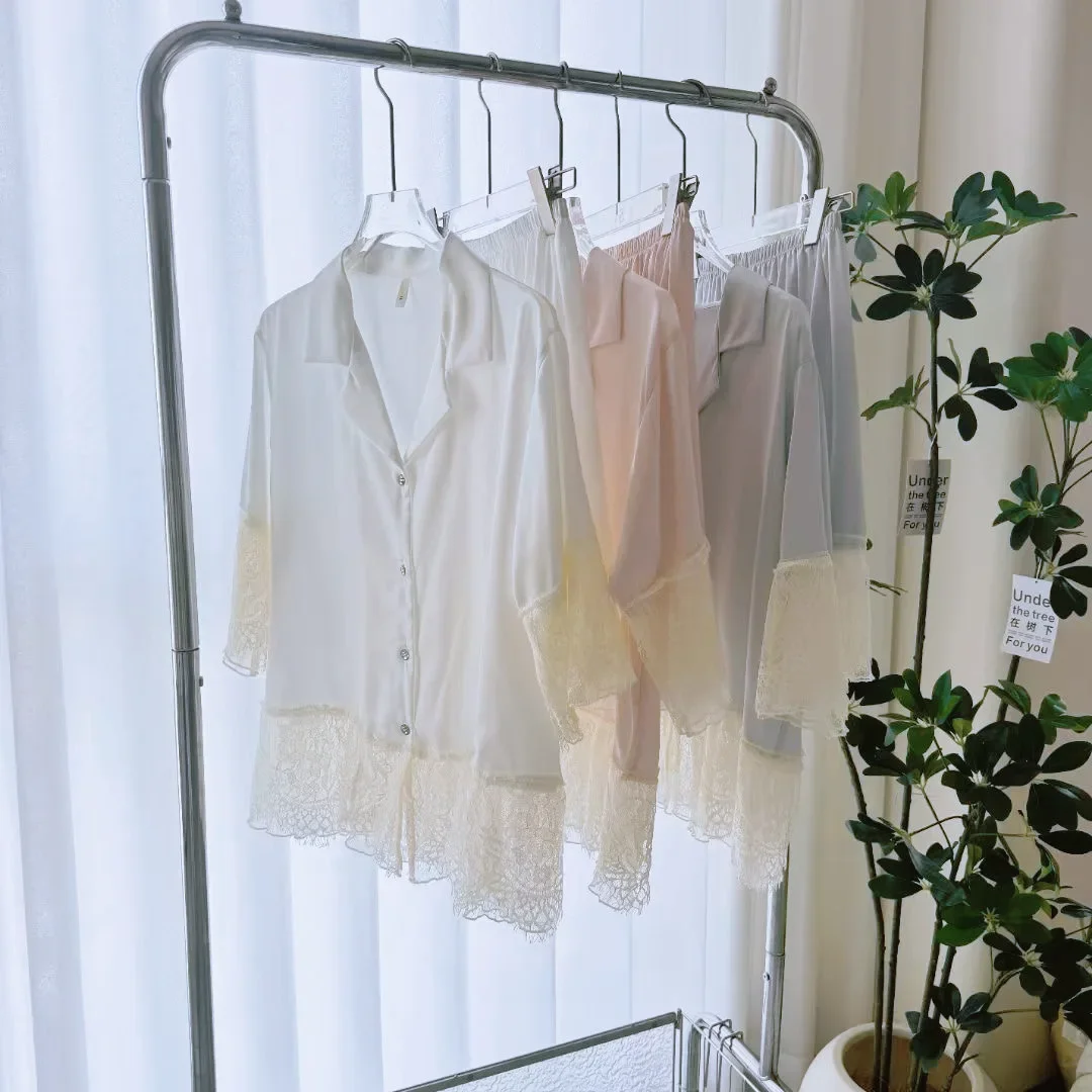 2025 New 2Pcs Short Sleeve Top&shorts Nightwear Women Rayon Lace Sleep Suit Home Clothing Loose Trousers Set Pyjamas Outfit
2025 New 2Pcs Short Sleeve Top&shorts Nightwear Women Rayon Lace Sleep Suit Home Clothing Loose Trousers Set Pyjamas Outfit