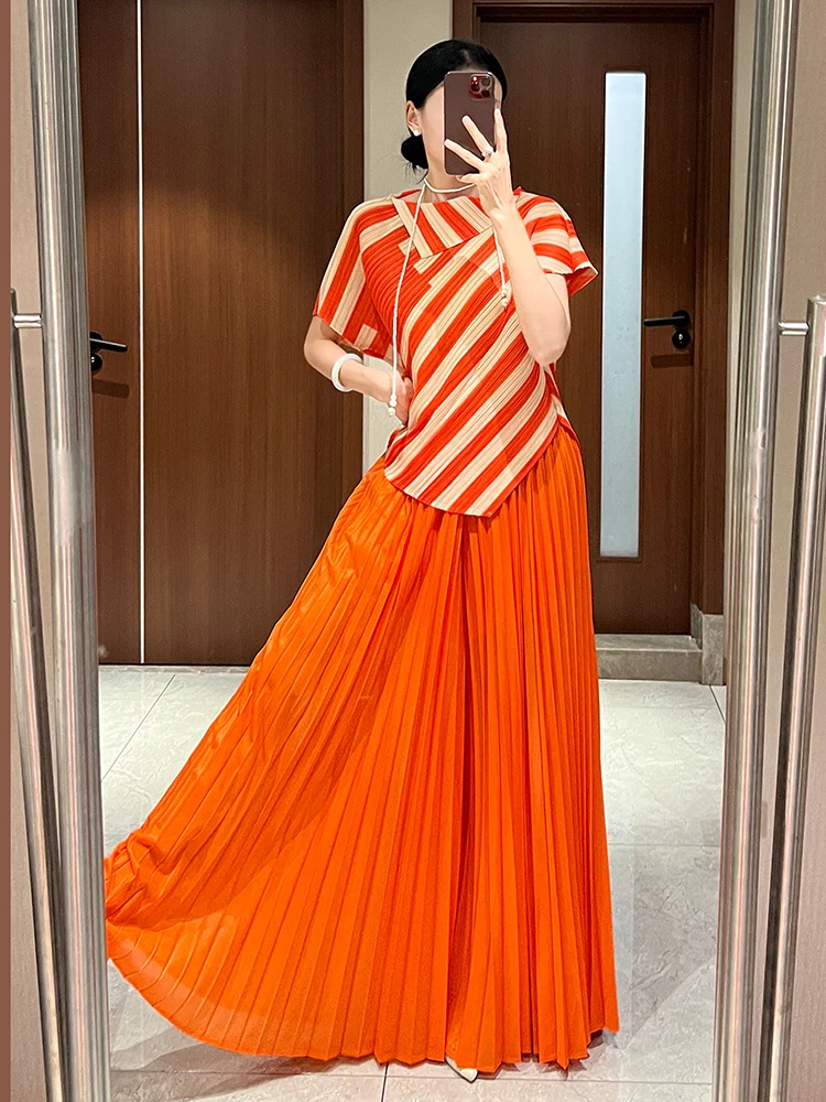 Miyake Pleated Solid Color Striped Suit 2025 Spring and Summer Fashion Long-sleeved T-shirt Wide-legged Pants Suit Women
Miyake Pleated Solid Color Striped Suit 2025 Spring and Summer Fashion Long-sleeved T-shirt Wide-legged Pants Suit Women