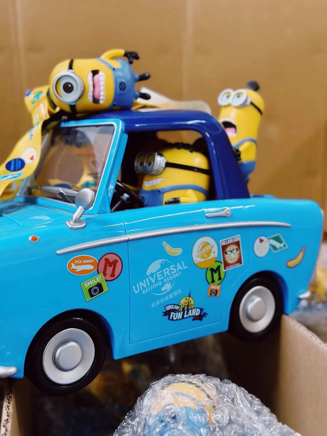 Minions Cartoon Car Popcorn Bucket Cute Character Figure Storage Container With Lanyard Desktop Decor Fans Collectible Gift
Minions Cartoon Car Popcorn Bucket Cute Character Figure Storage Container With Lanyard Desktop Decor Fans Collectible Gift