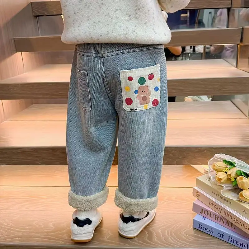Girls' Velvet Jeans Winter New Thickened One piece Camel Velvet Casual Pants Children's Baby Thickened Warm Pants
Girls' Velvet Jeans Winter New Thickened One piece Camel Velvet Casual Pants Children's Baby Thickened Warm Pants