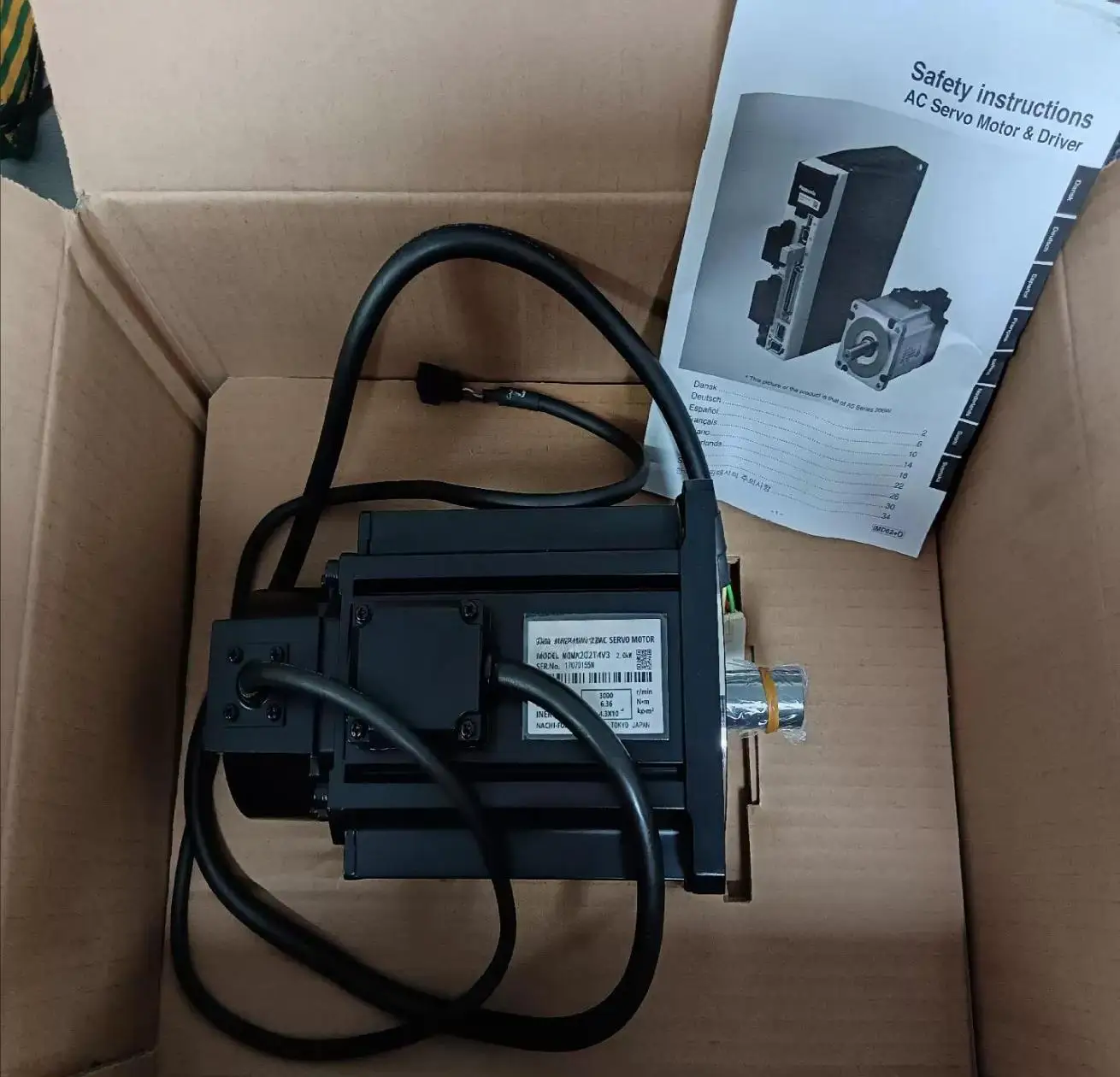 MQMA202T4V3 99% новый и оригинальный серводвигатель в коробке
MQMA202T4V3 99% новый и оригинальный серводвигатель в коробке