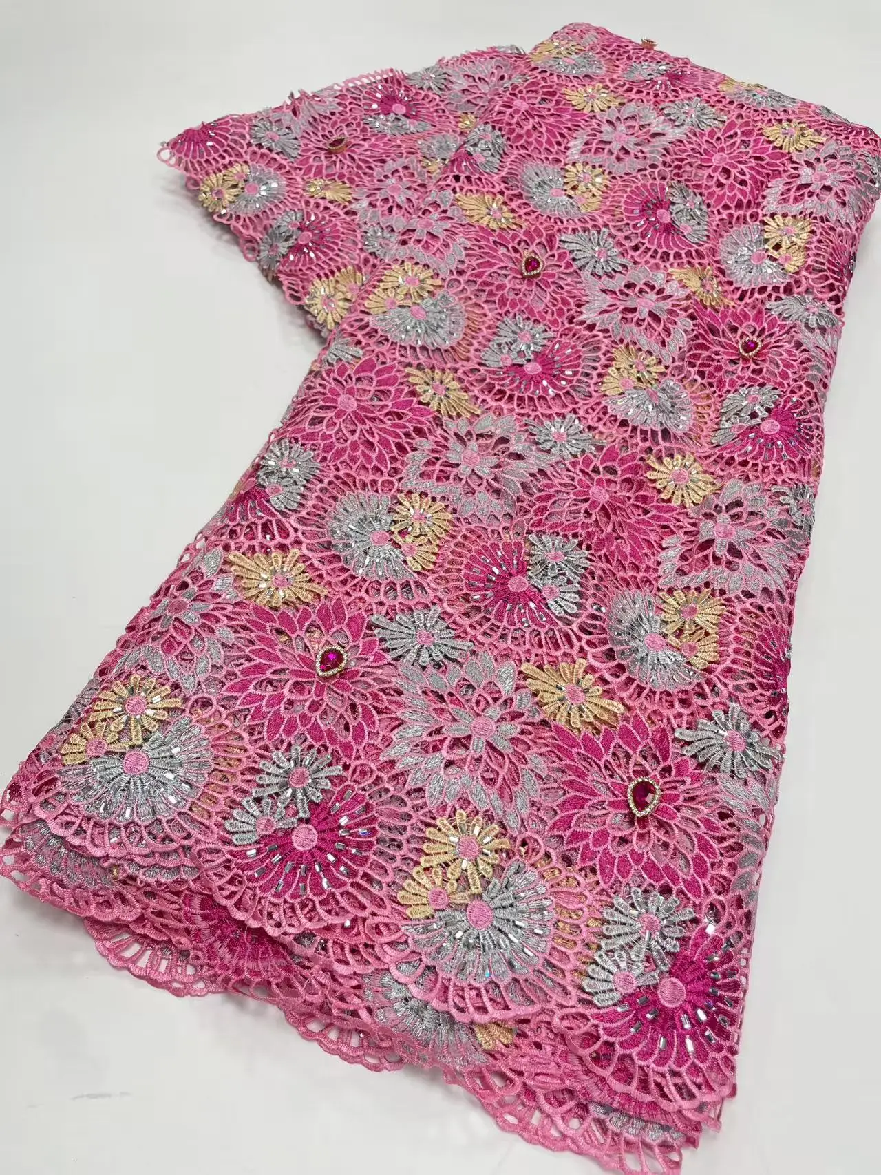 African Guipure Embroidered Lace Rope Stone Lace Fabric 2026 Nigerian Water Soluble Lace Fabric Dinner Wedding Party Dresses Sew
African Guipure Embroidered Lace Rope Stone Lace Fabric 2026 Nigerian Water Soluble Lace Fabric Dinner Wedding Party Dresses Sew