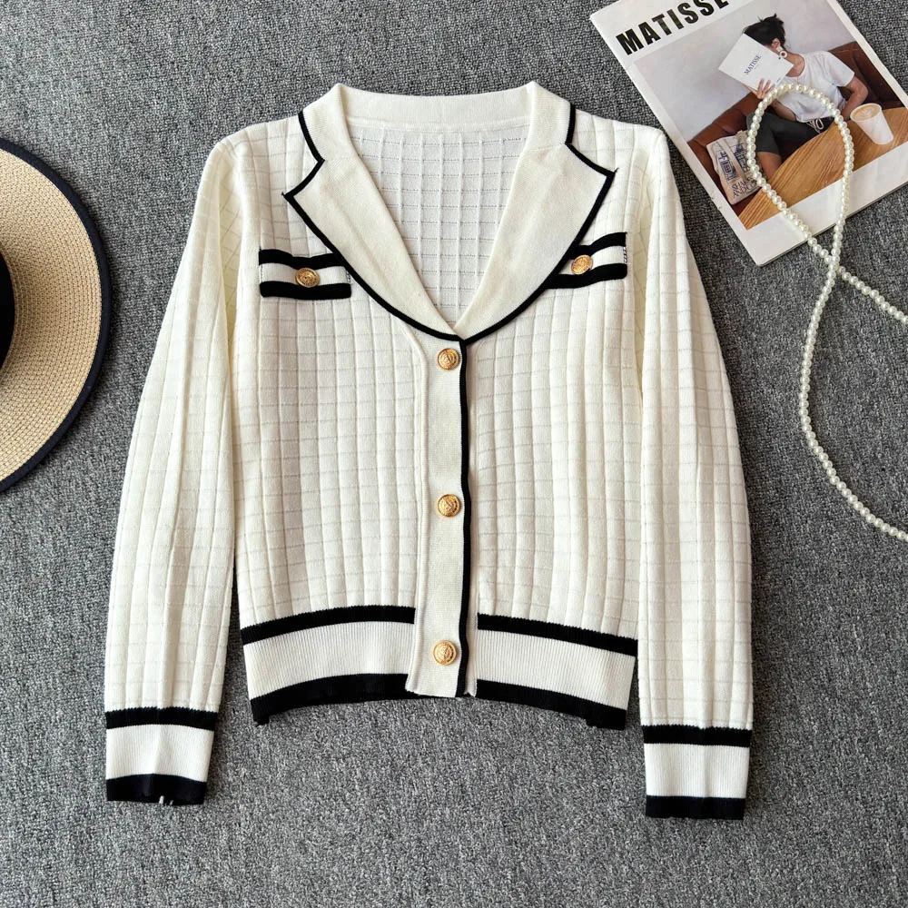 Women Autumn Winter New Fragrant Style Color Clash Collar Knitted Cardigan Short Sweater Jacket
Women Autumn Winter New Fragrant Style Color Clash Collar Knitted Cardigan Short Sweater Jacket