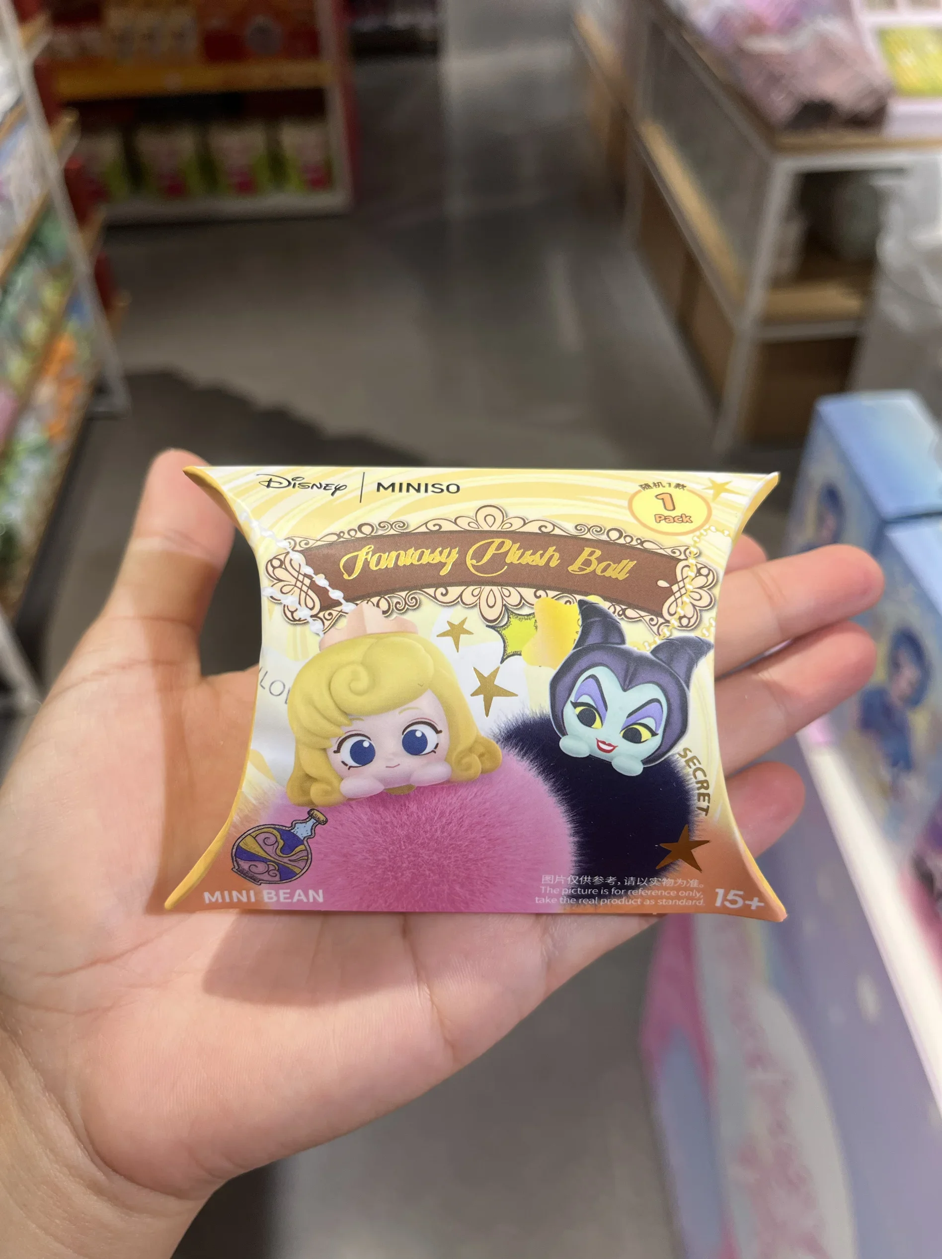 Серия Princess Villain PomPom, слепая коробка, мини-фигурка, милый пушистый брелок, кавайная сумка, очаровательный подарок для коллекции для девочек
Серия Princess Villain PomPom, слепая коробка, мини-фигурка, милый пушистый брелок, кавайная сумка, очаровательный подарок для коллекции для девочек