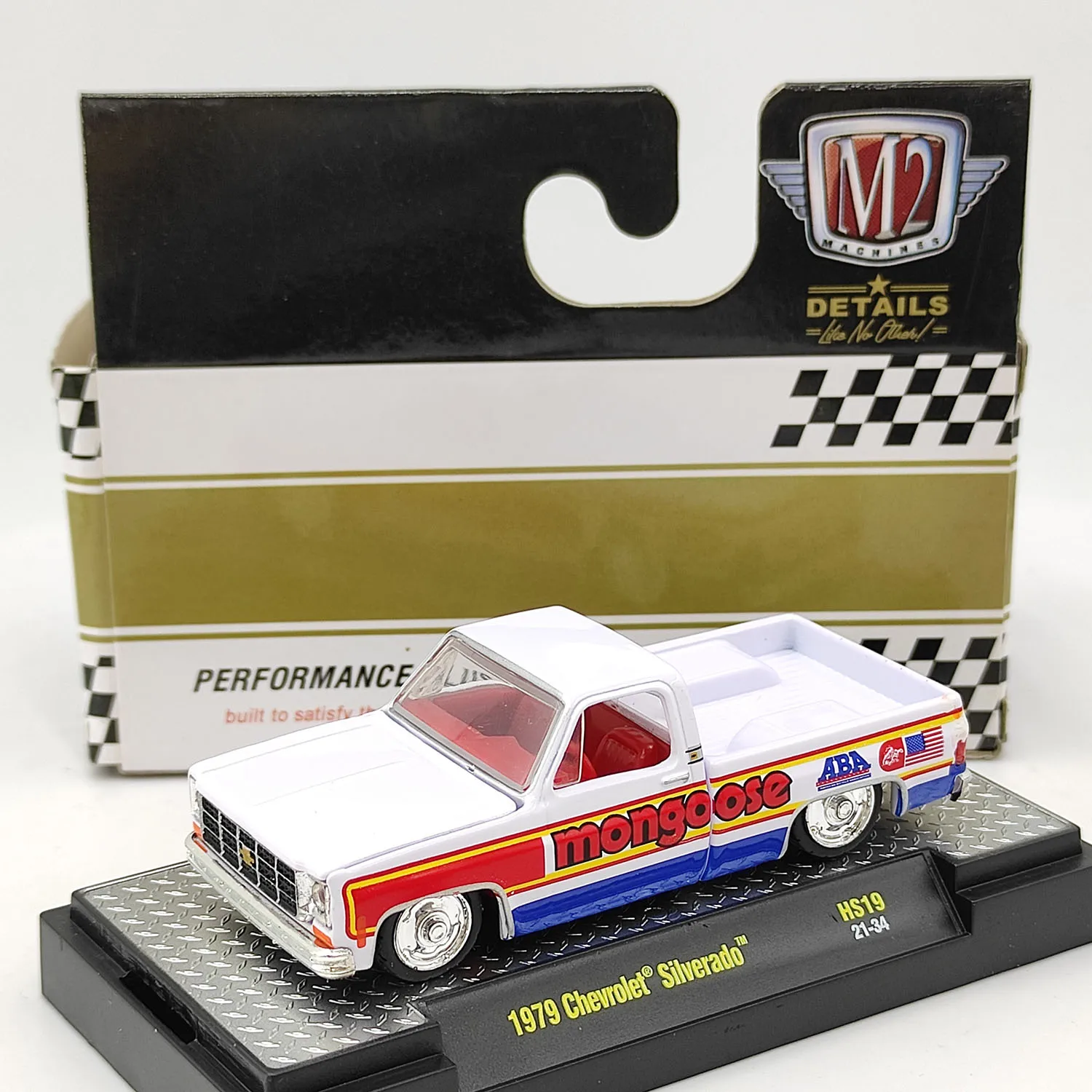 M2 Machines 1:64 Scale Diecast Alloy 1979 Chevrolet Silverado Truck Toys Cars Model Classics Adult Gifts Souvenir Static Display 
M2 Machines 1:64 Scale Diecast Alloy 1979 Chevrolet Silverado Truck Toys Cars Model Classics Adult Gifts Souvenir Static Display