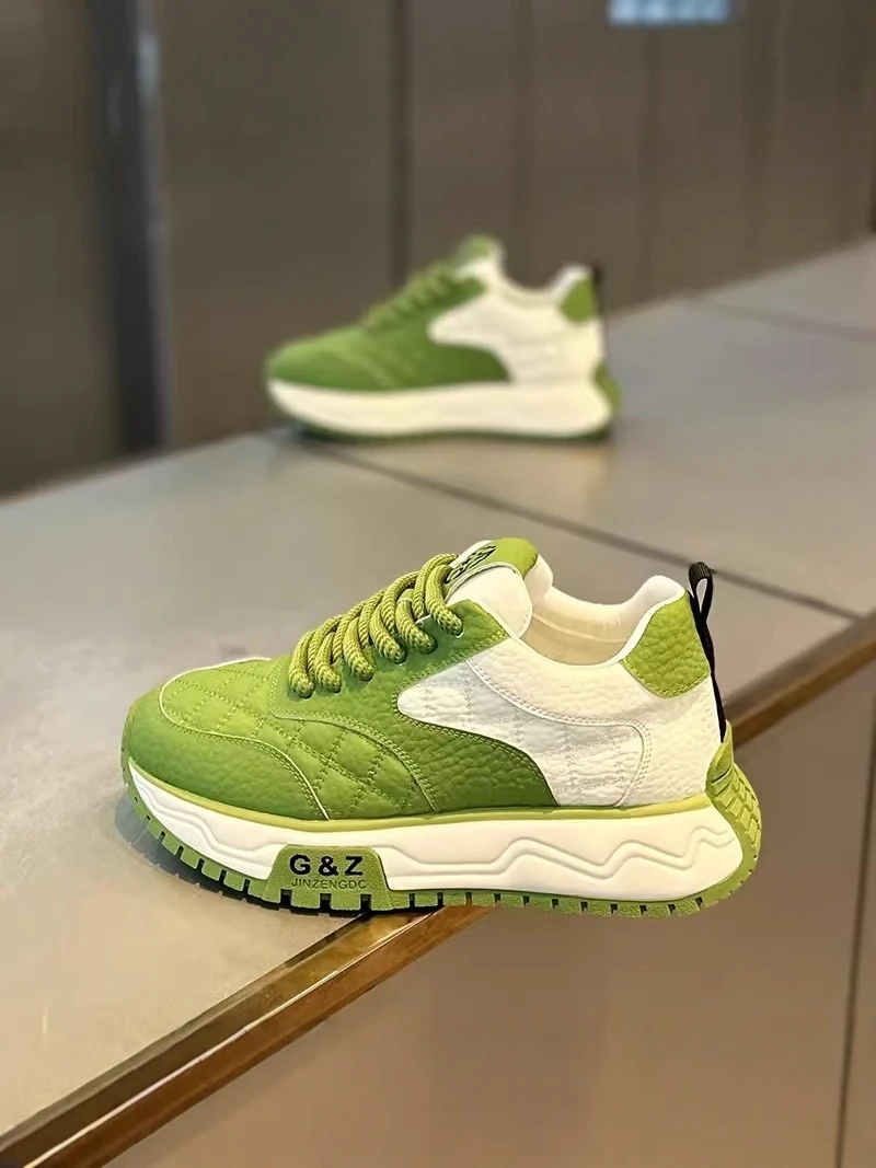 Men's Sport Shoes Green Thick Bottom Heightening Casual Fashionable Low Top Winter Warm Rubber Outsole Wave Pattern
Men's Sport Shoes Green Thick Bottom Heightening Casual Fashionable Low Top Winter Warm Rubber Outsole Wave Pattern