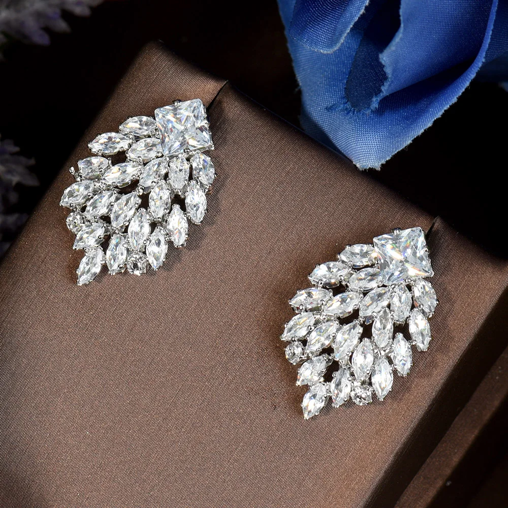 HIBRIDE Charming Trendy Personality Cubic Zircon Stud Earrings For Women Bridal Fashion Wedding Jewelry Accessories E-722
HIBRIDE Charming Trendy Personality Cubic Zircon Stud Earrings For Women Bridal Fashion Wedding Jewelry Accessories E-722
