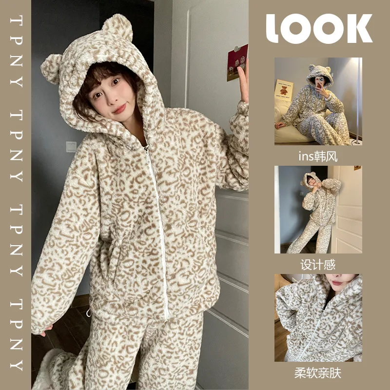 Korean Version Women's Cartoon Hooded Pajamas Print Girl's Homewear Set Keep Warm Fleece-Lined Thickened Nightgown Autumn Winter
Korean Version Women's Cartoon Hooded Pajamas Print Girl's Homewear Set Keep Warm Fleece-Lined Thickened Nightgown Autumn Winter