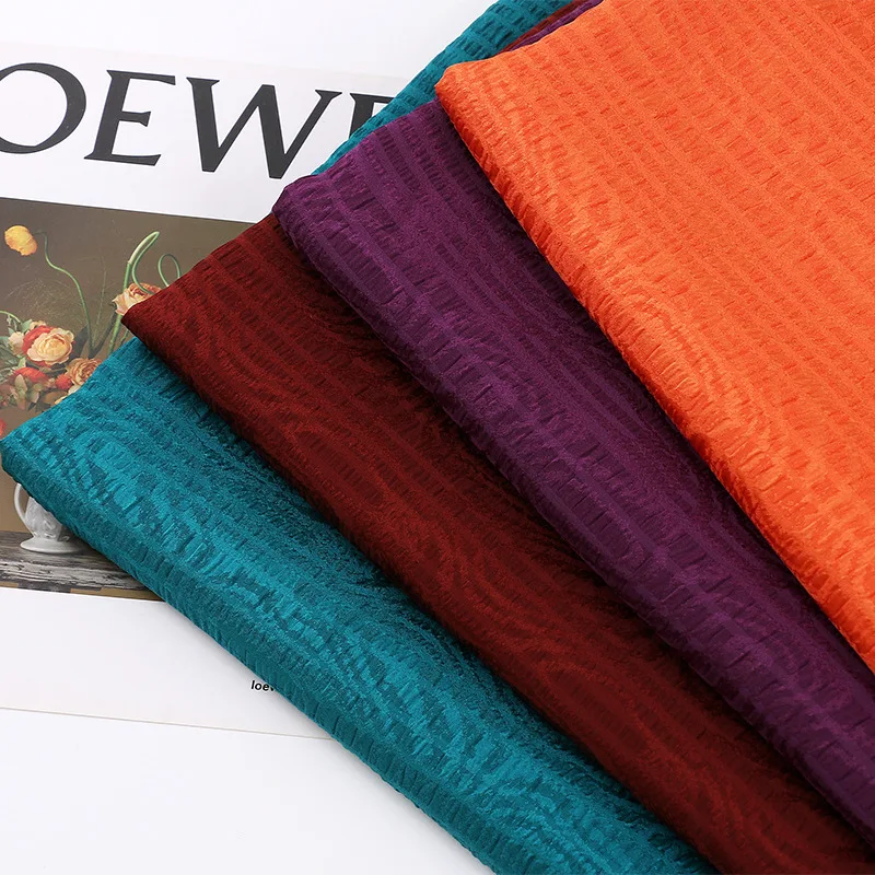 Жаккардовая ткань в полоску с тенью, Hanfu Qipao, кардиган, блузка, весна-лето, традиционная китайская одежда, материал на складе 
Жаккардовая ткань в полоску с тенью, Hanfu Qipao, кардиган, блузка, весна-лето, традиционная китайская одежда, материал на складе