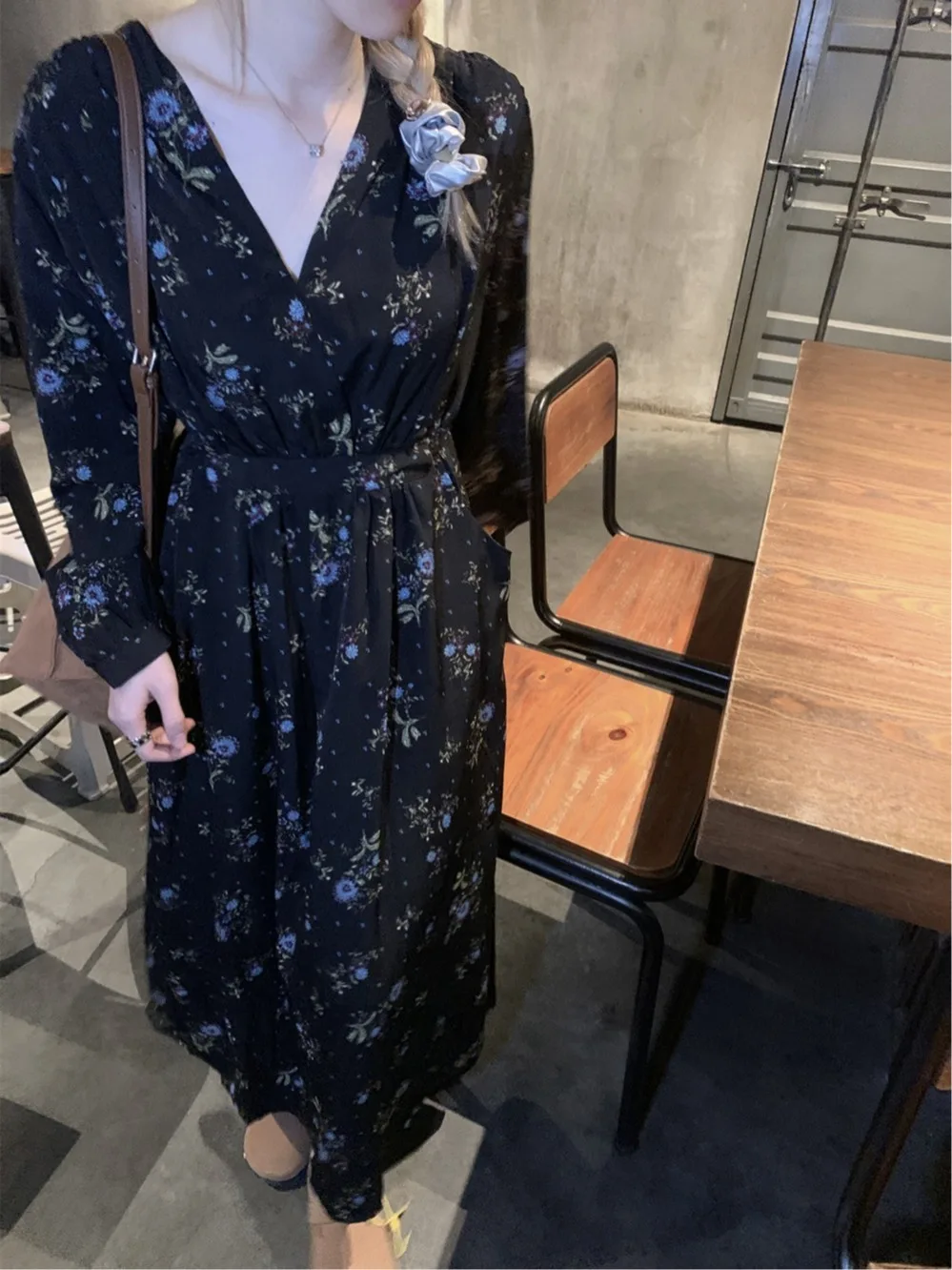 plus Size Women's Vintage Bla V-Ne Floral Long Sve Dr Autumn New Waist-Cinching Ele Long Dr Korean Sle
plus Size Women's Vintage Bla V-Ne Floral Long Sve Dr Autumn New Waist-Cinching Ele Long Dr Korean Sle