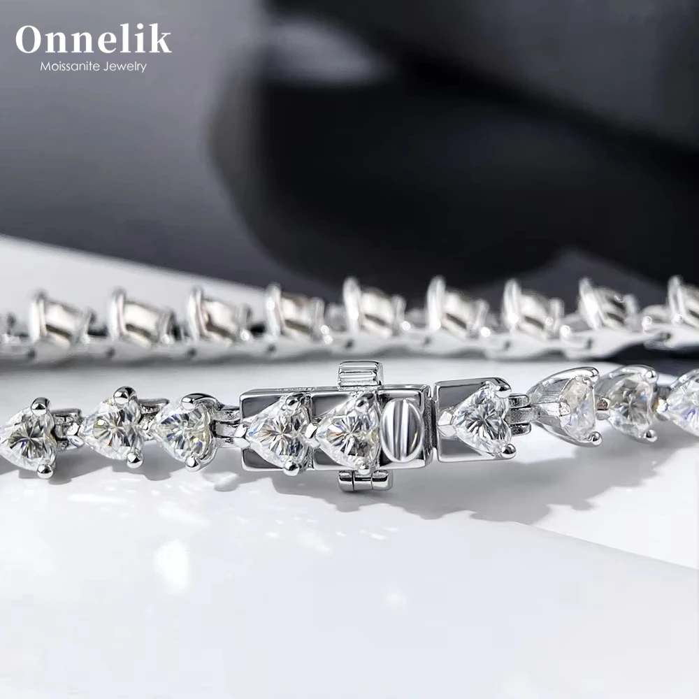 Onnelik D Color 3mm/0.1ct All Heart Moissanite with GRA Bracelets for Women Classic 100% S925 Sterling Silver Sparkling Jewelry
Onnelik D Color 3mm/0.1ct All Heart Moissanite with GRA Bracelets for Women Classic 100% S925 Sterling Silver Sparkling Jewelry