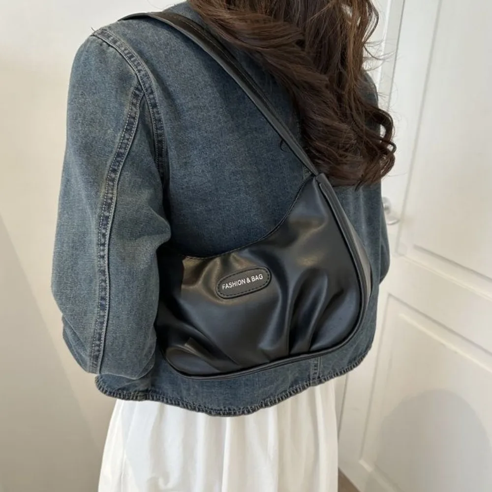 Elegant PU Half-moon Shoulder Bag Letter Phone Bag Y2k Style Underarm Bag Shopping Bag Large Capacity Leather Handbag Shopping
Elegant PU Half-moon Shoulder Bag Letter Phone Bag Y2k Style Underarm Bag Shopping Bag Large Capacity Leather Handbag Shopping