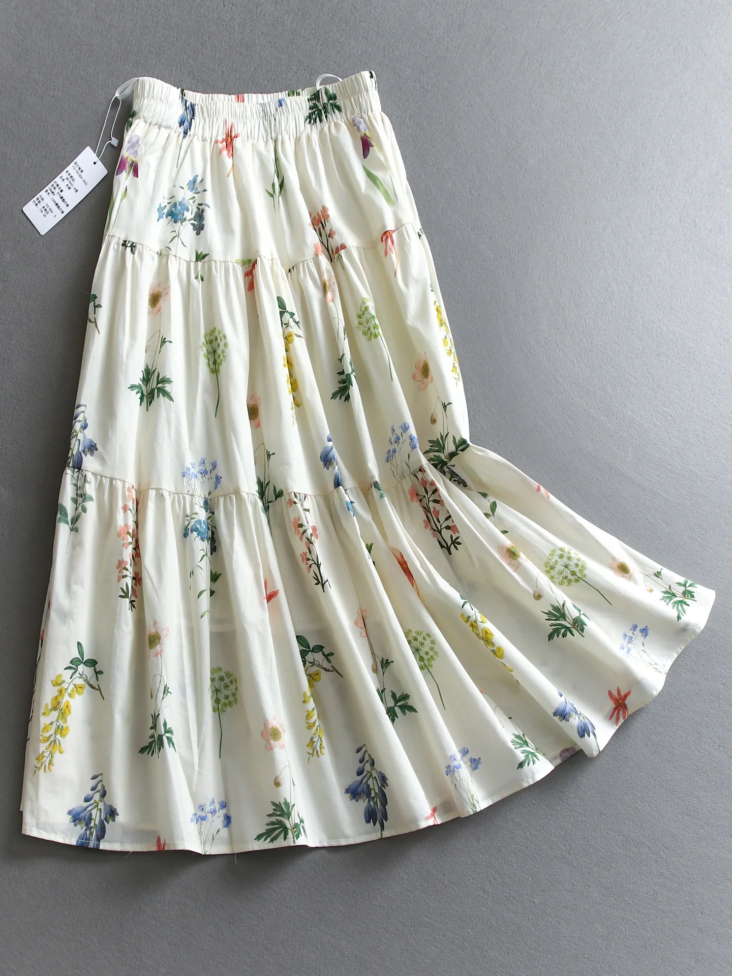 Floral Print A-Line Skirt High Waist Elastic Waist Slimming Versatile Long Girls Casual Cake Skirt Half-length E893
Floral Print A-Line Skirt High Waist Elastic Waist Slimming Versatile Long Girls Casual Cake Skirt Half-length E893