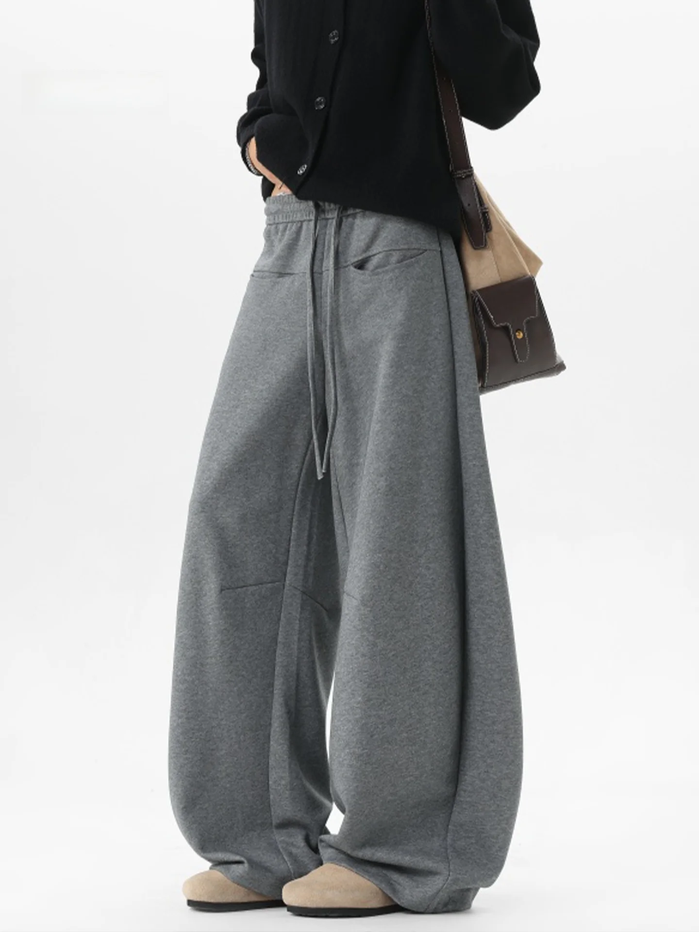 American Grey Curved Blade Men's Casual Pants Autumn Winter High Waist Drapey Wide Leg Sweatpants Loose Fit Straight Leg
American Grey Curved Blade Men's Casual Pants Autumn Winter High Waist Drapey Wide Leg Sweatpants Loose Fit Straight Leg