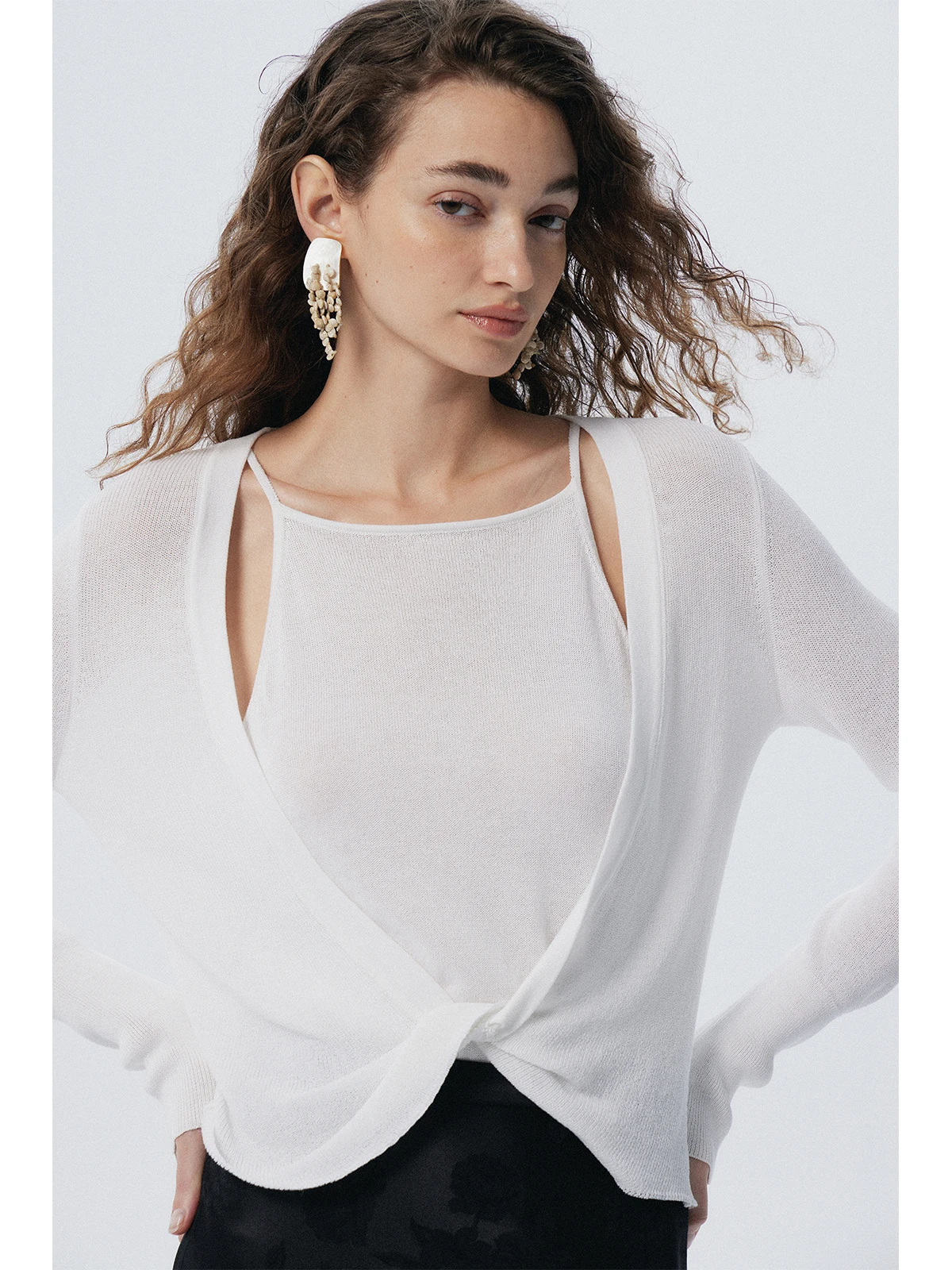 Thoransaura Knitted Set Breathable Slim Fit Design Knot Strap Two Pieces Long Sleeve Fashion Set for Women in Their 30s
Thoransaura Knitted Set Breathable Slim Fit Design Knot Strap Two Pieces Long Sleeve Fashion Set for Women in Their 30s