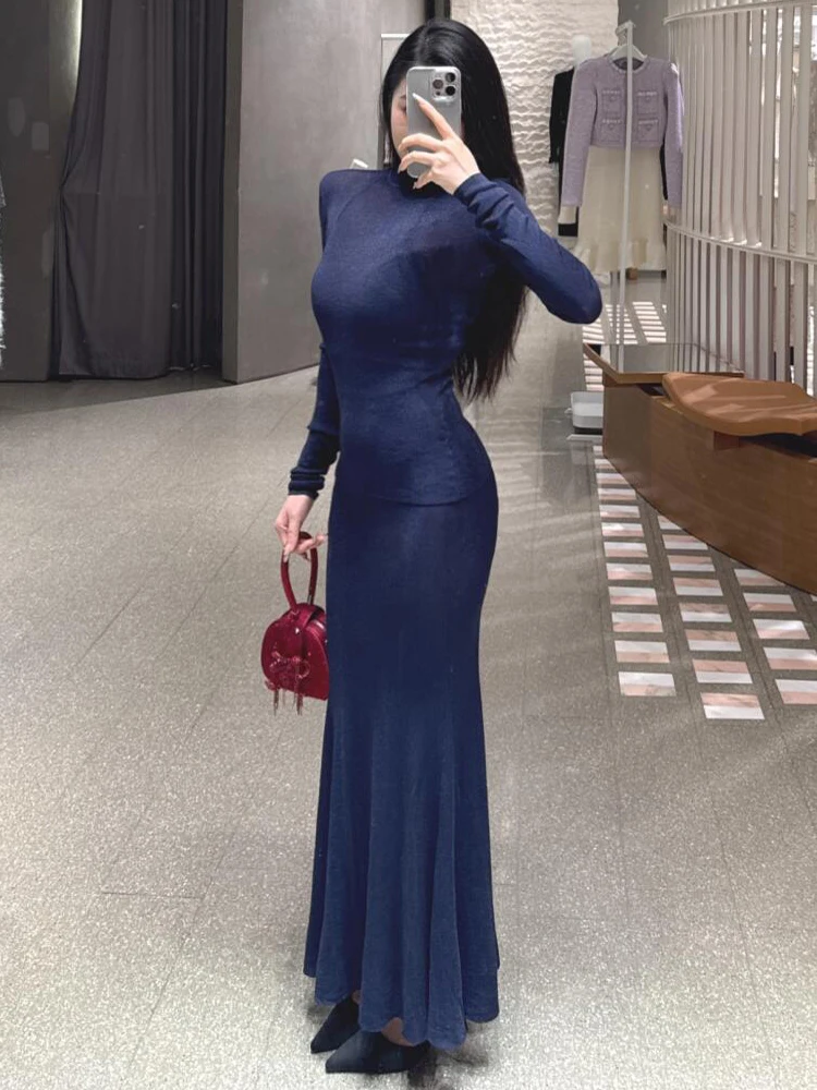 High-End Women's Knitted Slim Fit Sweater And Skirt Set f High Collar Long Sve Faionable Ensemble for Early Spring
High-End Women's Knitted Slim Fit Sweater And Skirt Set f High Collar Long Sve Faionable Ensemble for Early Spring