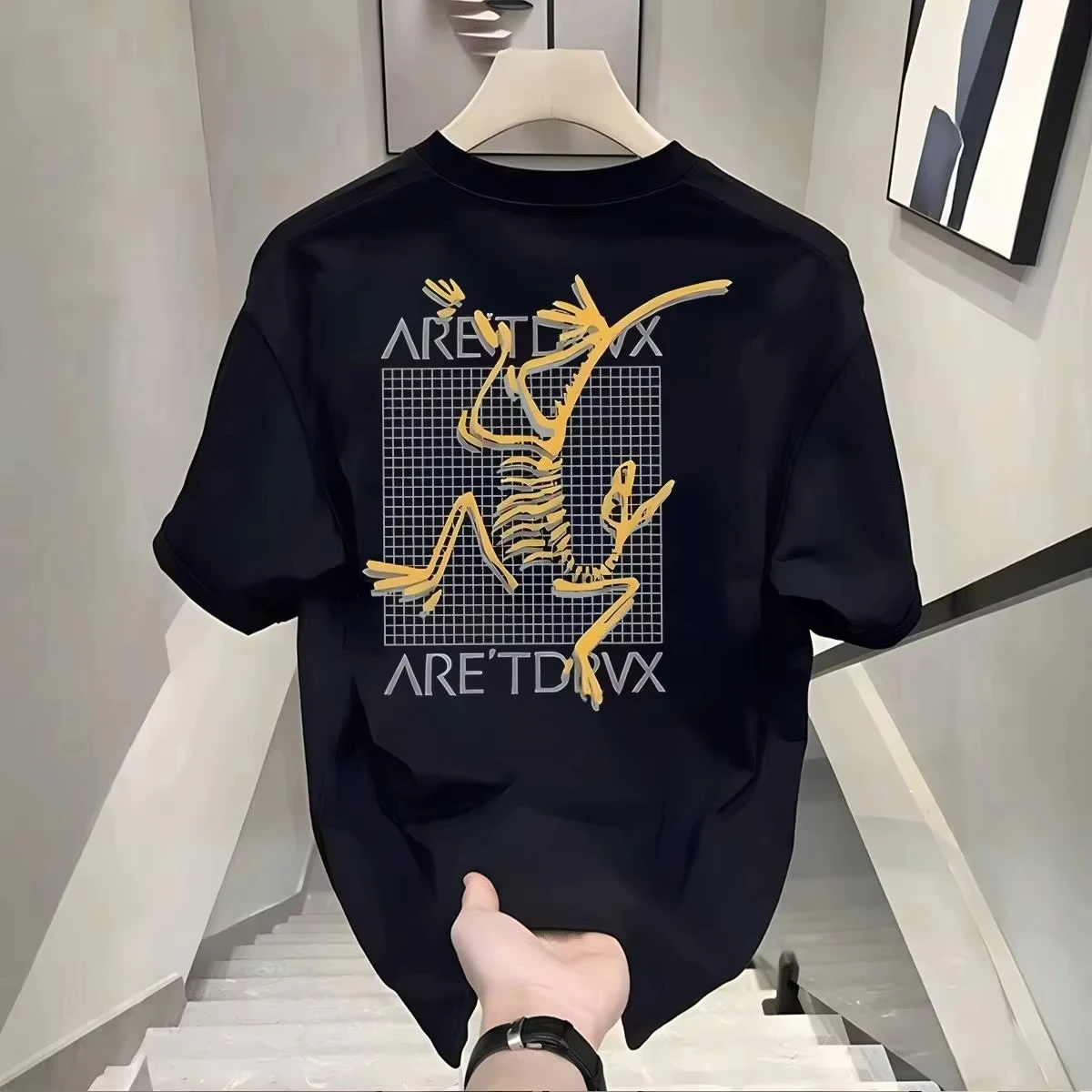 Роскошная женская футболка с короткими рукавами и американским ретро-принтом, модная тенденция, летняя женская футболка из чистого хлопка с короткими рукавами, высококачественный
Роскошная женская футболка с короткими рукавами и американским ретро-принтом, модная тенденция, летняя женская футболка из чистого хлопка с короткими рукавами, высококачественный