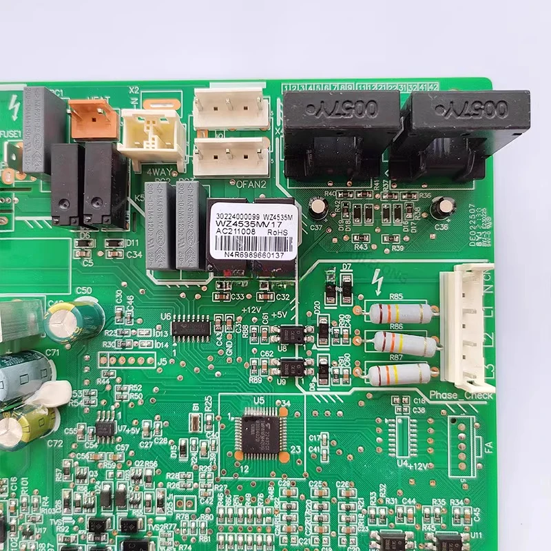 Air conditioning 30224000100 WZ4515M main board 30224000099 circuit board computer board
Air conditioning 30224000100 WZ4515M main board 30224000099 circuit board computer board