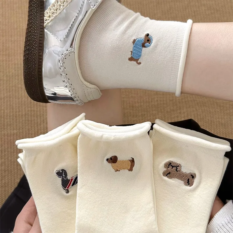 5 Pairs White Socks Set Women's Cotton Breathable Elastic Rolled Edges Embroidered Cartoon Dog Pattern Casual Socks High Quality 
5 Pairs White Socks Set Women's Cotton Breathable Elastic Rolled Edges Embroidered Cartoon Dog Pattern Casual Socks High Quality