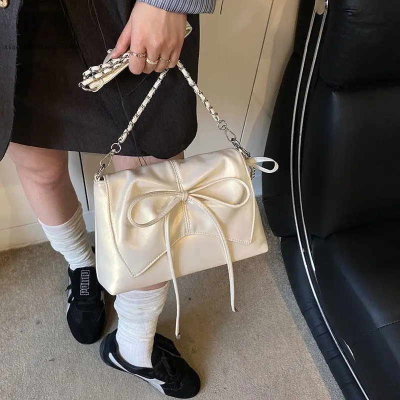 Ballet Bow Tote Bag Niche High Beauty Fashionable Large Capacity Single Shoulder Crossbody Bag Leisure
Ballet Bow Tote Bag Niche High Beauty Fashionable Large Capacity Single Shoulder Crossbody Bag Leisure