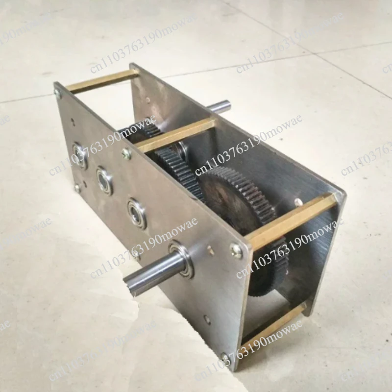 Transmission Gear Set Speed Increasing Gear Box for Hand Crank Generator
Transmission Gear Set Speed Increasing Gear Box for Hand Crank Generator