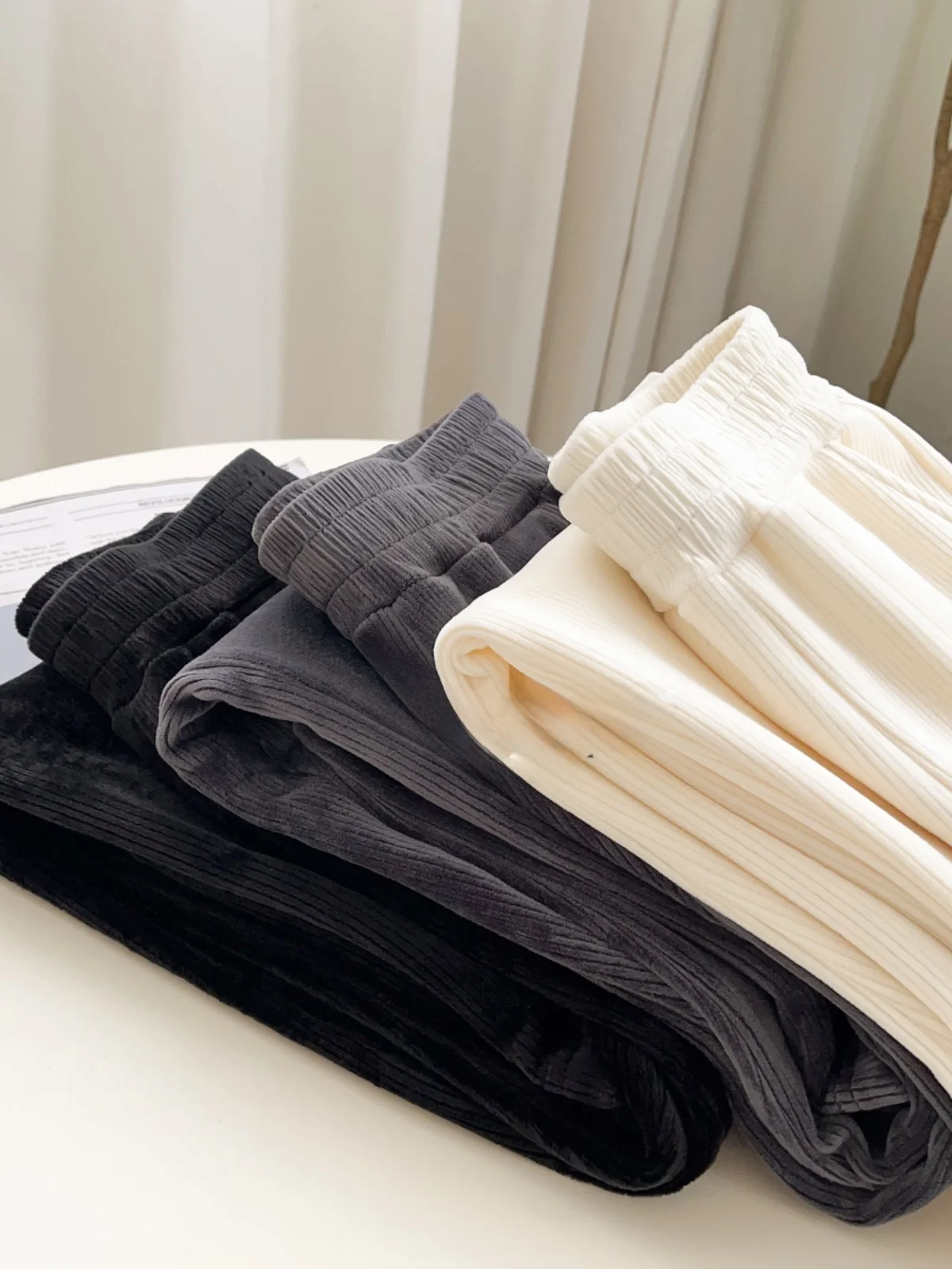 Повседневные брюки на флисовой подкладке, мягкие, удобные, свободного кроя, с эластичной талией, зауженные, прямые, длинные, для женщин
Повседневные брюки на флисовой подкладке, мягкие, удобные, свободного кроя, с эластичной талией, зауженные, прямые, длинные, для женщин