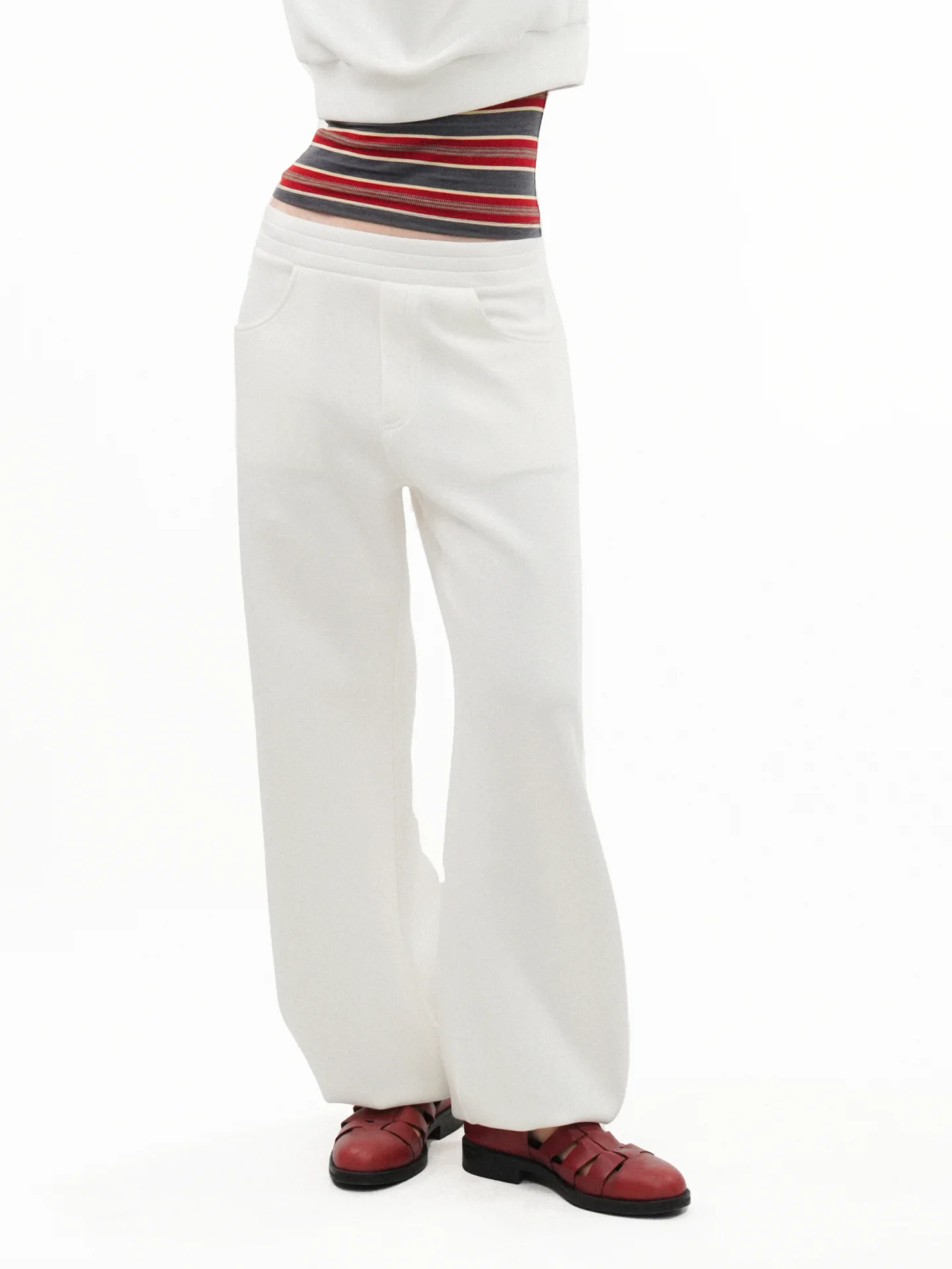 AXYPAGES Soft Elastic Waist Lantern Pants Type Slim Comfortable Sports Style Balloon Long Trousers Women's Casual Pants
AXYPAGES Soft Elastic Waist Lantern Pants Type Slim Comfortable Sports Style Balloon Long Trousers Women's Casual Pants