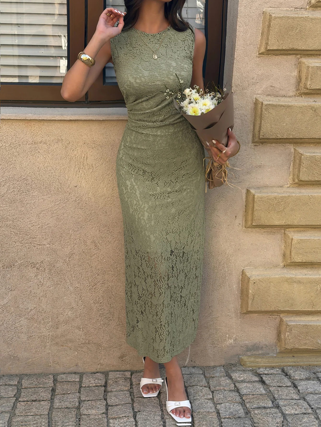 Women's Green Lace Midi Dress Sleeveless Crew Neck Ruched Waist Bodycon Slim Fit Dress Wedding Guest Evening Party Casual Wear
Women's Green Lace Midi Dress Sleeveless Crew Neck Ruched Waist Bodycon Slim Fit Dress Wedding Guest Evening Party Casual Wear