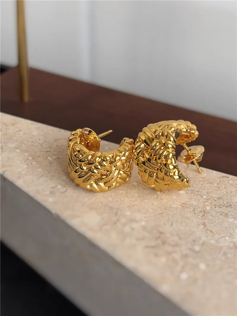 Латунь с 18-каратным золотом, серьги-кольца CC, женские ювелирные изделия, вечернее платье в стиле панк, подиум, корейский, Япония, INS
Латунь с 18-каратным золотом, серьги-кольца CC, женские ювелирные изделия, вечернее платье в стиле панк, подиум, корейский, Япония, INS