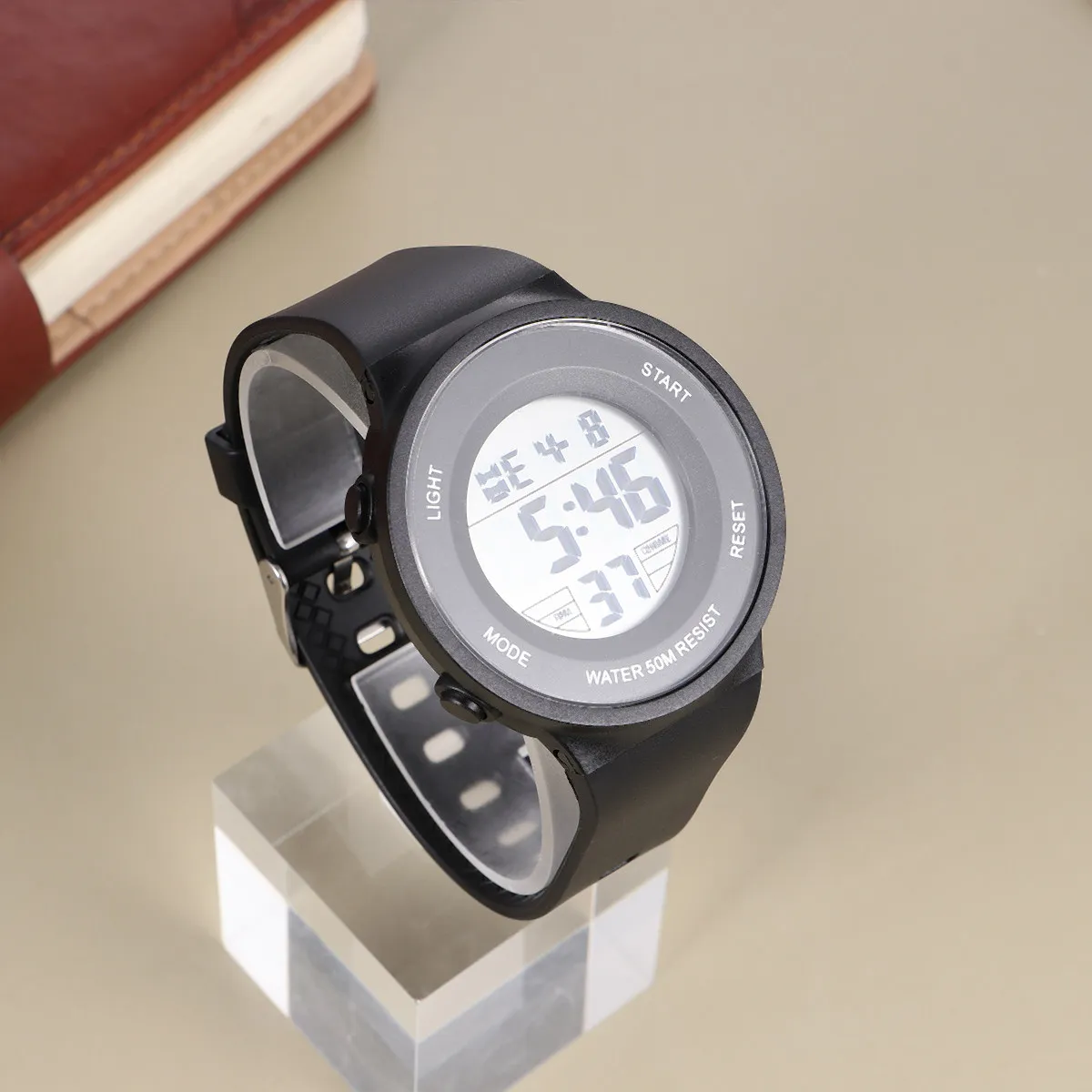 1pc Luminous Watch Waterproof Electronic Timepiece For Students Multifunction Alarm Stopwatch Glow Night Display
1pc Luminous Watch Waterproof Electronic Timepiece For Students Multifunction Alarm Stopwatch Glow Night Display