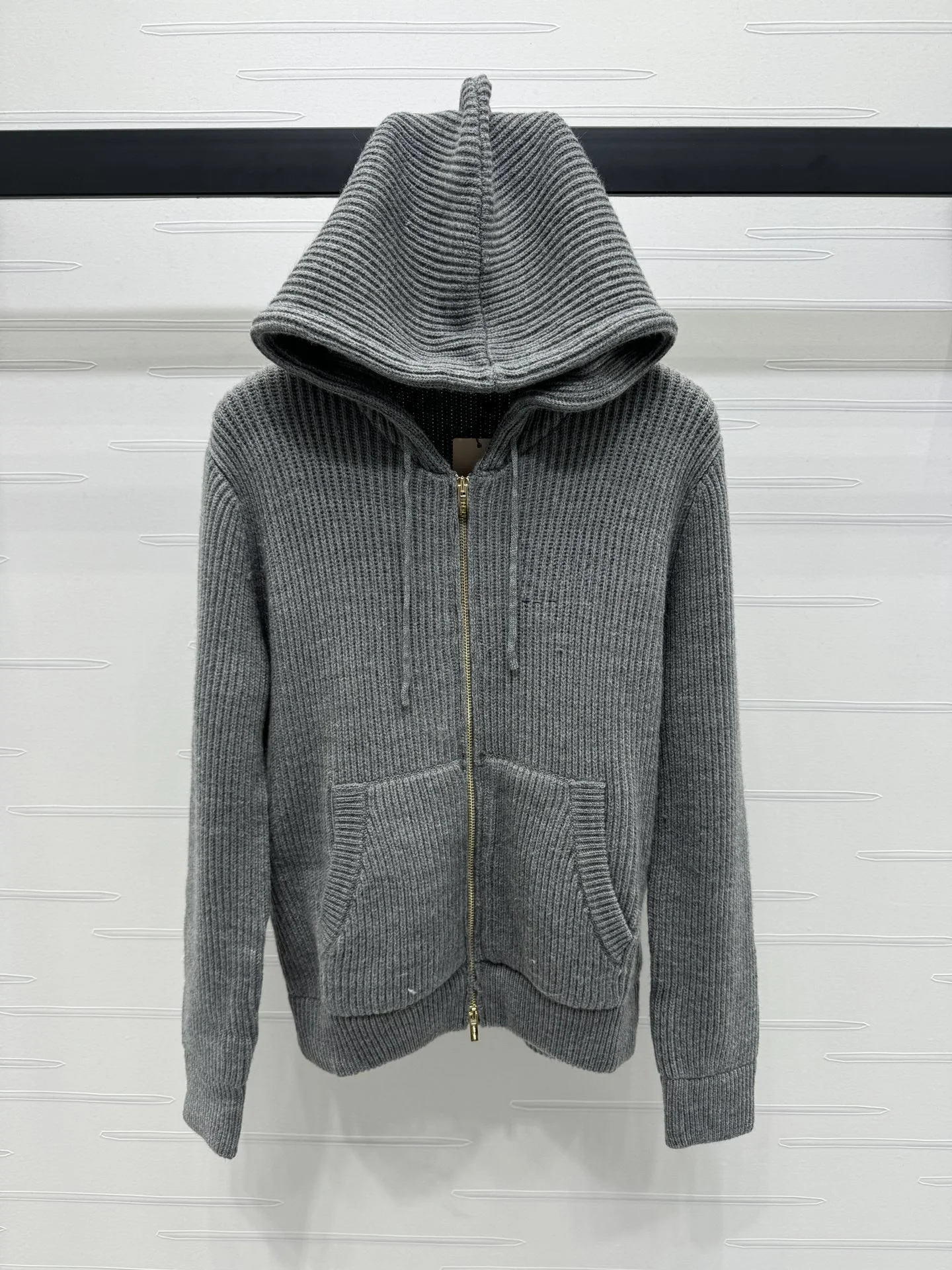 Classic simple hooded sweater for women 2024 autumn and winter new long-sleeved casual slim sweater cardigan
Classic simple hooded sweater for women 2024 autumn and winter new long-sleeved casual slim sweater cardigan
