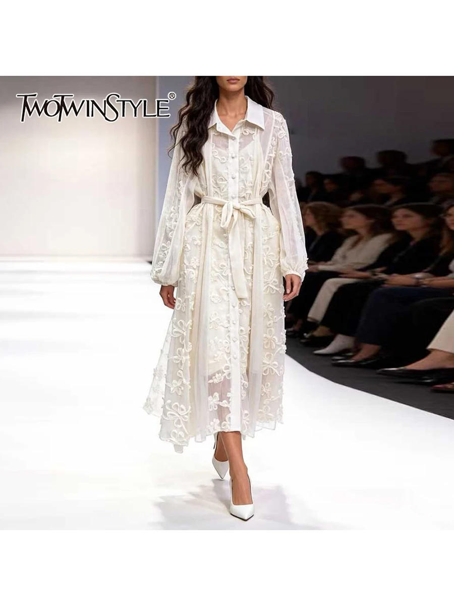 Платье TWOTWINSTYLE однотонное полупрозрачное для женщин, с отложным воротником, длинными рукавами, завышенной талией, со вставками, на шнуровке, свободного кроя, модная женская одежда 2026
Платье TWOTWINSTYLE однотонное полупрозрачное для женщин, с отложным воротником, длинными рукавами, завышенной талией, со вставками, на шнуровке, свободного кроя, модная женская одежда 2026