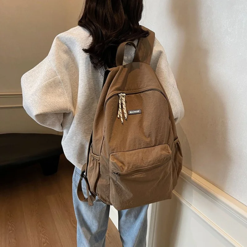 Commuter Ready Large Capacity Crossbody Bag For Women With Vintage Design And Simple Casual Elegant
Commuter Ready Large Capacity Crossbody Bag For Women With Vintage Design And Simple Casual Elegant
