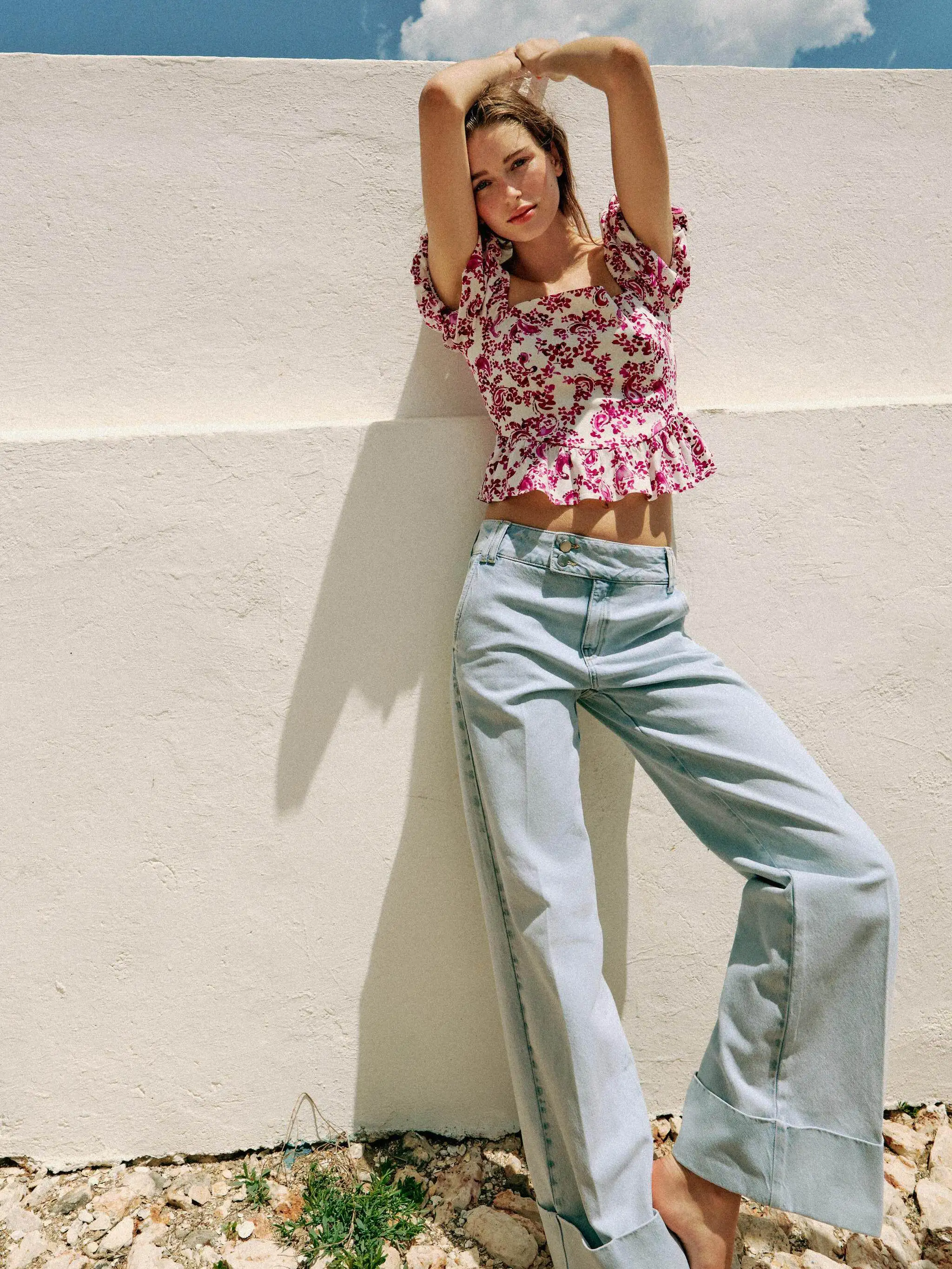 Summer New Arrival Women's Bubble Sleeve Short Top Chest-Style Shirt with Jeans 25-35 Years Old Short Length Overhead
Summer New Arrival Women's Bubble Sleeve Short Top Chest-Style Shirt with Jeans 25-35 Years Old Short Length Overhead
