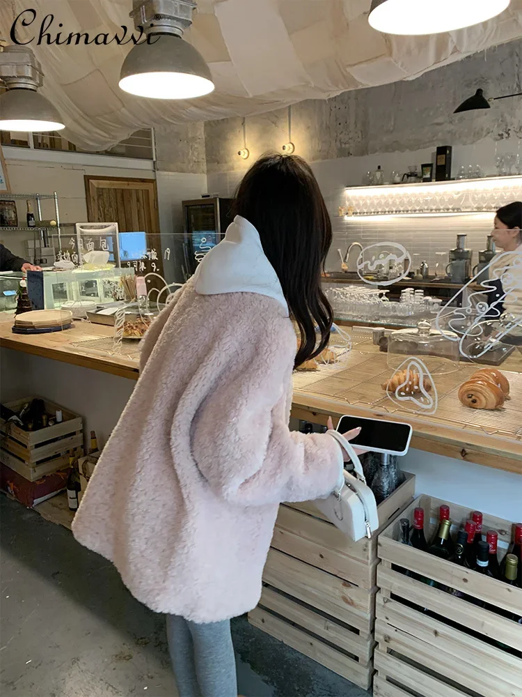 Autumn and Winter New Fashion Lamb Wool Coat Women's High-end Pink V-neck Cute Loose Long-sleeved Temperament Faux Fur Jackets
Autumn and Winter New Fashion Lamb Wool Coat Women's High-end Pink V-neck Cute Loose Long-sleeved Temperament Faux Fur Jackets