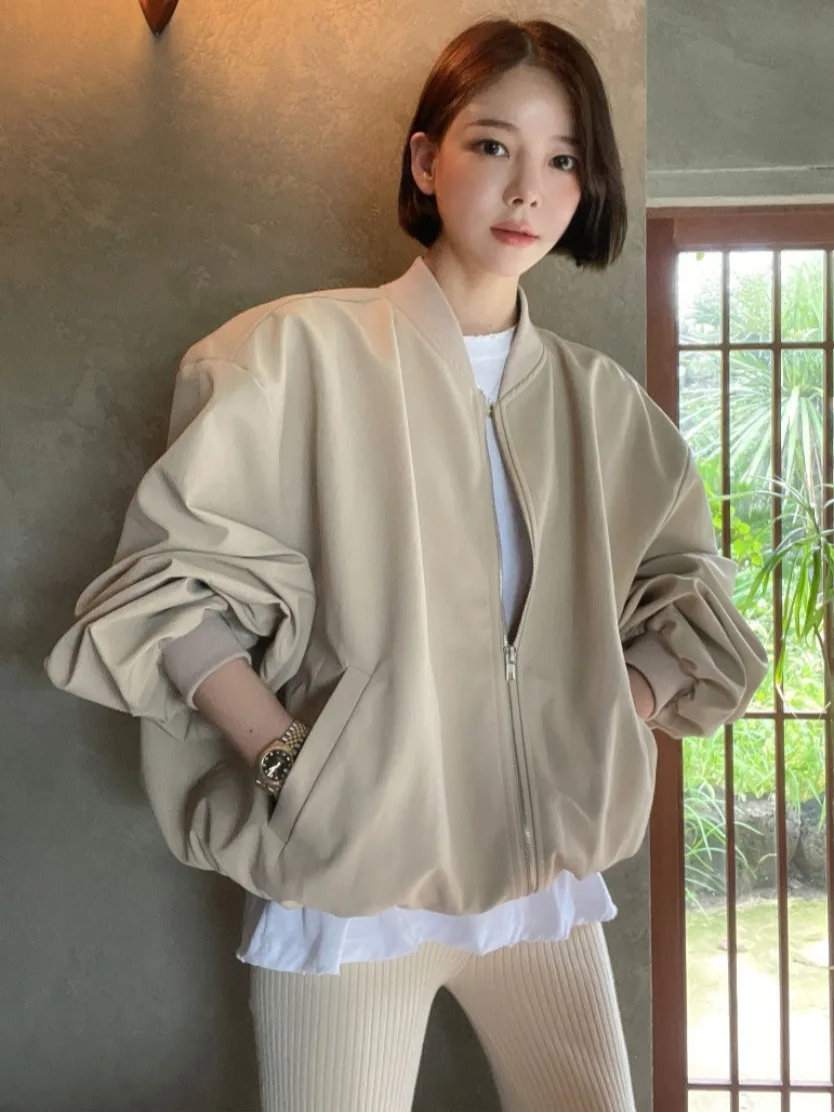 Спецодежда в стиле ретро, джет, осенний модный дизайн, свободная бейсбольная ветровка с воротником-стойкой, верхняя одежда для молодых женщин
Спецодежда в стиле ретро, джет, осенний модный дизайн, свободная бейсбольная ветровка с воротником-стойкой, верхняя одежда для молодых женщин