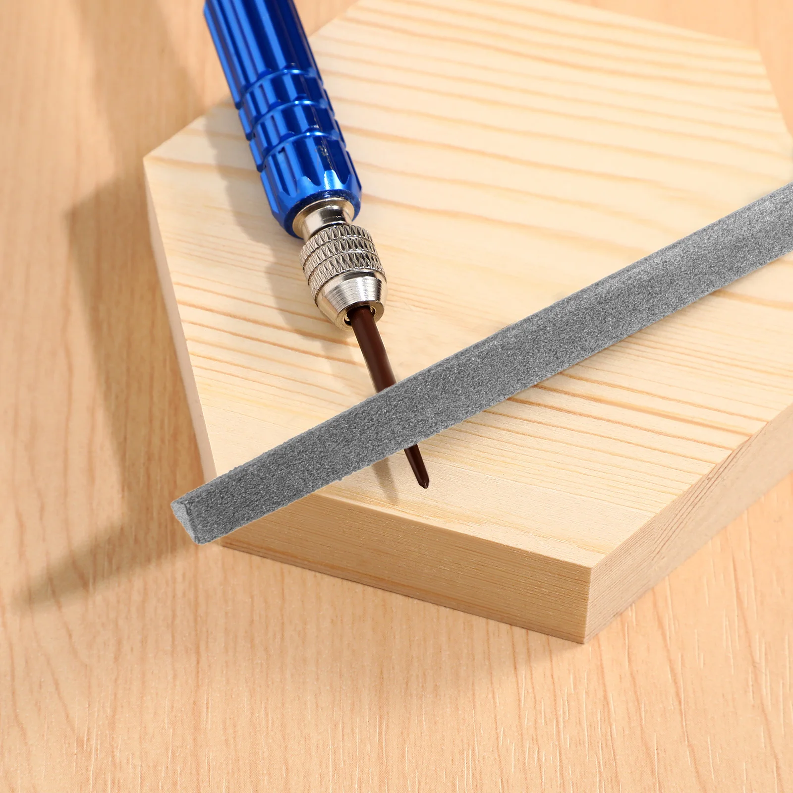 Triangular Wood File Ergonomic Grip Flat Polishing Tool For Woodworking Hand Portable Long-Lasting Emery Plastic Material
Triangular Wood File Ergonomic Grip Flat Polishing Tool For Woodworking Hand Portable Long-Lasting Emery Plastic Material