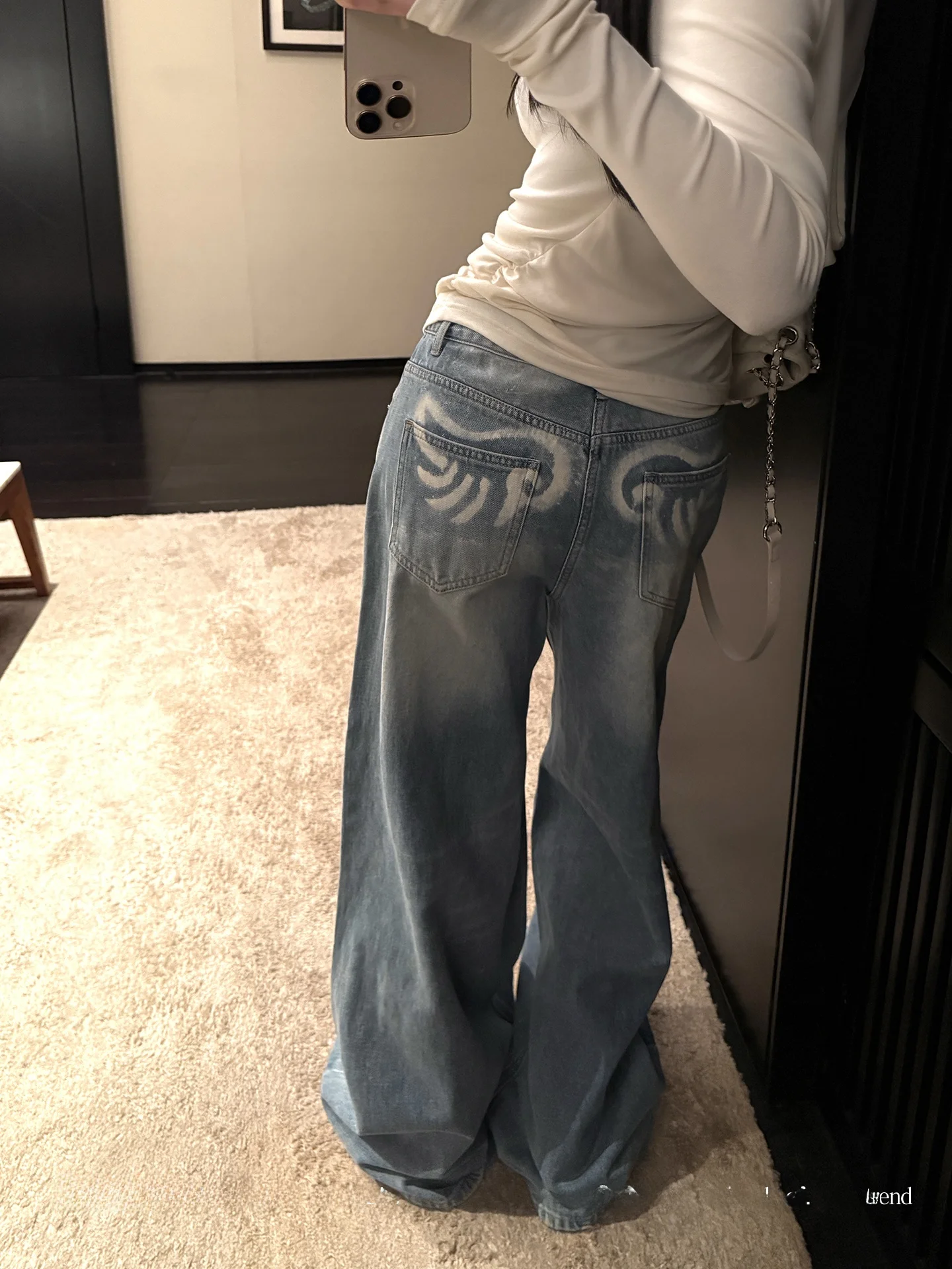 Свободные женские джинсы из хлопка с широкими штанинами, на молнии, удобные, дышащие, весна 2026
Свободные женские джинсы из хлопка с широкими штанинами, на молнии, удобные, дышащие, весна 2026