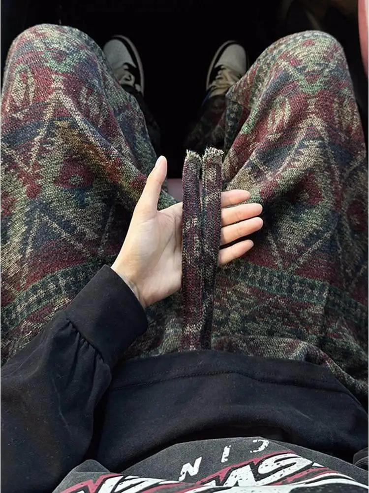 Men's Knitted Floral Pattern Loose Straight Leg Casual Pants Autumn Winter Vintage American Sle Heavyweight Sweatpants
Men's Knitted Floral Pattern Loose Straight Leg Casual Pants Autumn Winter Vintage American Sle Heavyweight Sweatpants