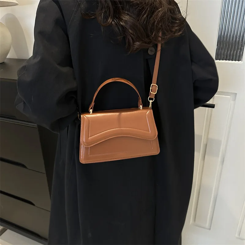 High Quality PU Leather Handbag Wallet Women's Bag Solid Color One Shoulder Crossbody Bag, High Value Women's Bag
High Quality PU Leather Handbag Wallet Women's Bag Solid Color One Shoulder Crossbody Bag, High Value Women's Bag