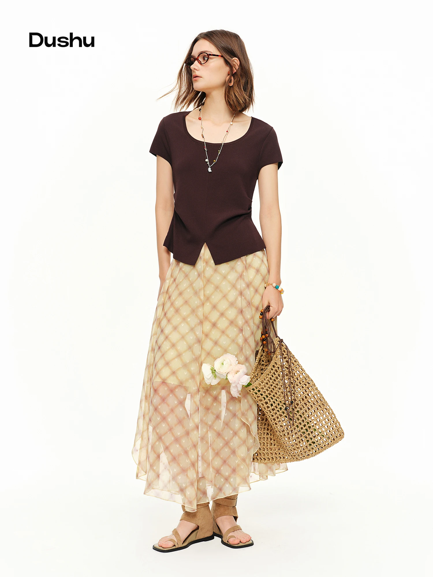 DUSHU 2026 Summer Women's Diamond Pattern Chiffon Midi Skirt - Romantic City Chic for Daily Outings and Evening Wear
DUSHU 2026 Summer Women's Diamond Pattern Chiffon Midi Skirt - Romantic City Chic for Daily Outings and Evening Wear