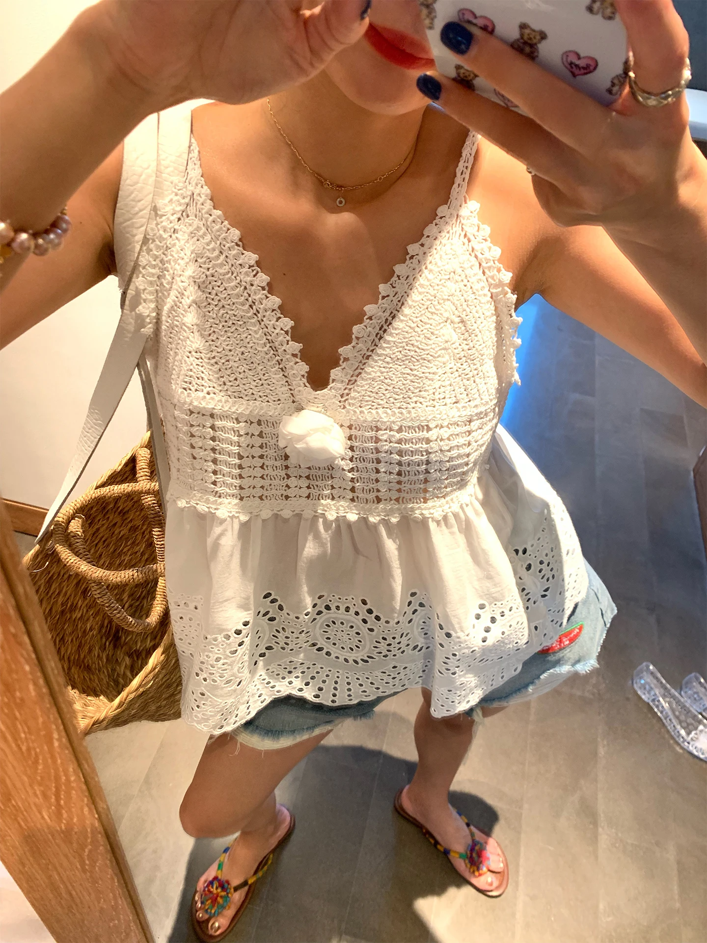 Ele Hollow out Hook Flower V-Ne Женская майка Летняя верхняя одежда Faionable Commute Sle Slim Fit Cotton ort Sve
Ele Hollow out Hook Flower V-Ne Женская майка Летняя верхняя одежда Faionable Commute Sle Slim Fit Cotton ort Sve