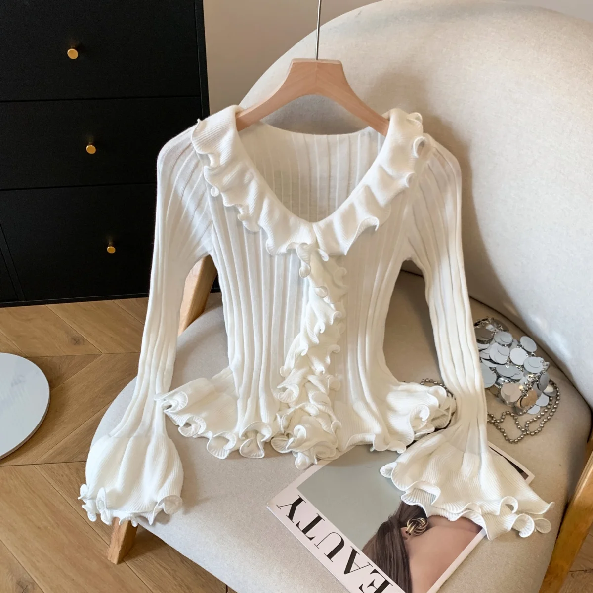 New Flower Design Women's Knits Flared Sleeves V-neck Slimfit Solid Color Sweater Spring Autumn All Match Casual Tops
New Flower Design Women's Knits Flared Sleeves V-neck Slimfit Solid Color Sweater Spring Autumn All Match Casual Tops