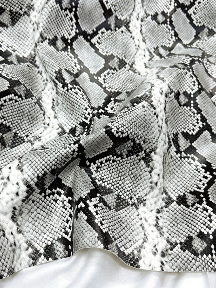 Wild Punk Black and White Artificial Snakeskin Fabric Spring Autumn Leather Coat Skirt Props
Wild Punk Black and White Artificial Snakeskin Fabric Spring Autumn Leather Coat Skirt Props
