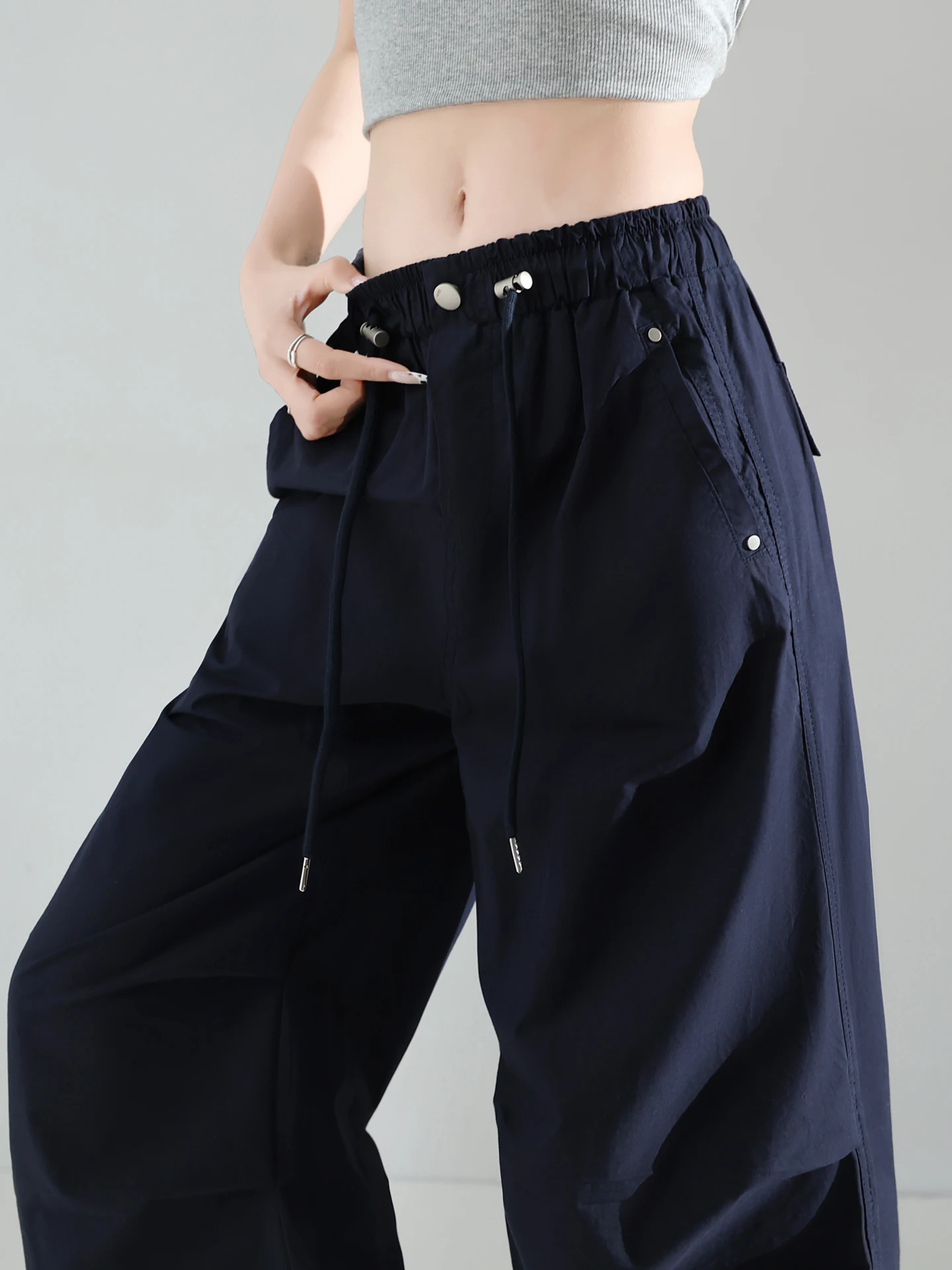 American Style Ice Silk Quick Dry Work Pants Women Summer Thin Drawstring Mountain Sports Loose Straight Leg Floor Length
American Style Ice Silk Quick Dry Work Pants Women Summer Thin Drawstring Mountain Sports Loose Straight Leg Floor Length
