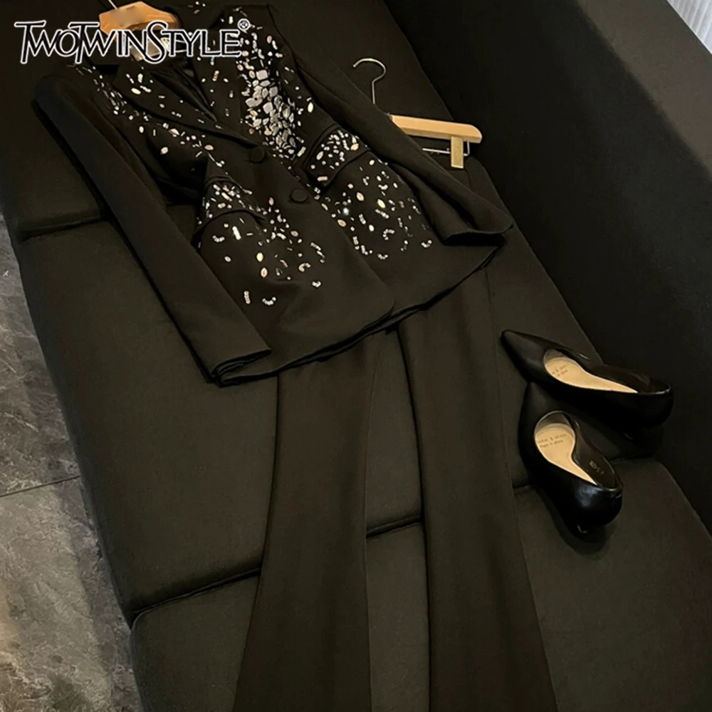 TWOTWINSTYLE Casual Solid Two Piece Sets For Women Lapel Long Sleeve Top High Waist Pants Autumn Chic Set Female New KSE542454
TWOTWINSTYLE Casual Solid Two Piece Sets For Women Lapel Long Sleeve Top High Waist Pants Autumn Chic Set Female New KSE542454