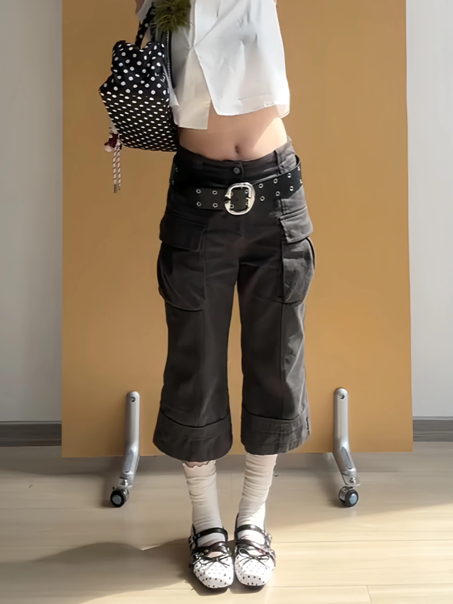 Retro American Washed Workwear Seven-Pocket Wide-Leg Pants Women's Summer New Design Mid-Calf Micro Flare Jeans Straight Leg
Retro American Washed Workwear Seven-Pocket Wide-Leg Pants Women's Summer New Design Mid-Calf Micro Flare Jeans Straight Leg