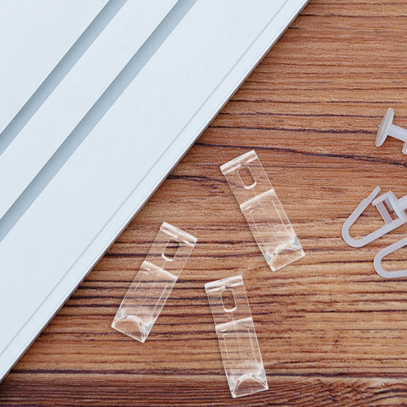 4Pcs Roller Blind Hooks Flexible Lightweight Safety for Children Suitable Most Blind Chains Elegant Room Decoration
4Pcs Roller Blind Hooks Flexible Lightweight Safety for Children Suitable Most Blind Chains Elegant Room Decoration