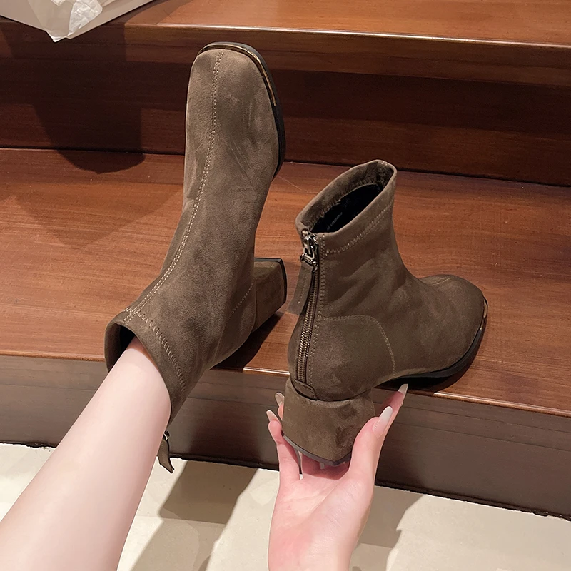 French Chunky Heel Booties Women's Suede Naked Boots Autumn and Winter New Square Toe Temperament High Heel Skinny Boots
French Chunky Heel Booties Women's Suede Naked Boots Autumn and Winter New Square Toe Temperament High Heel Skinny Boots